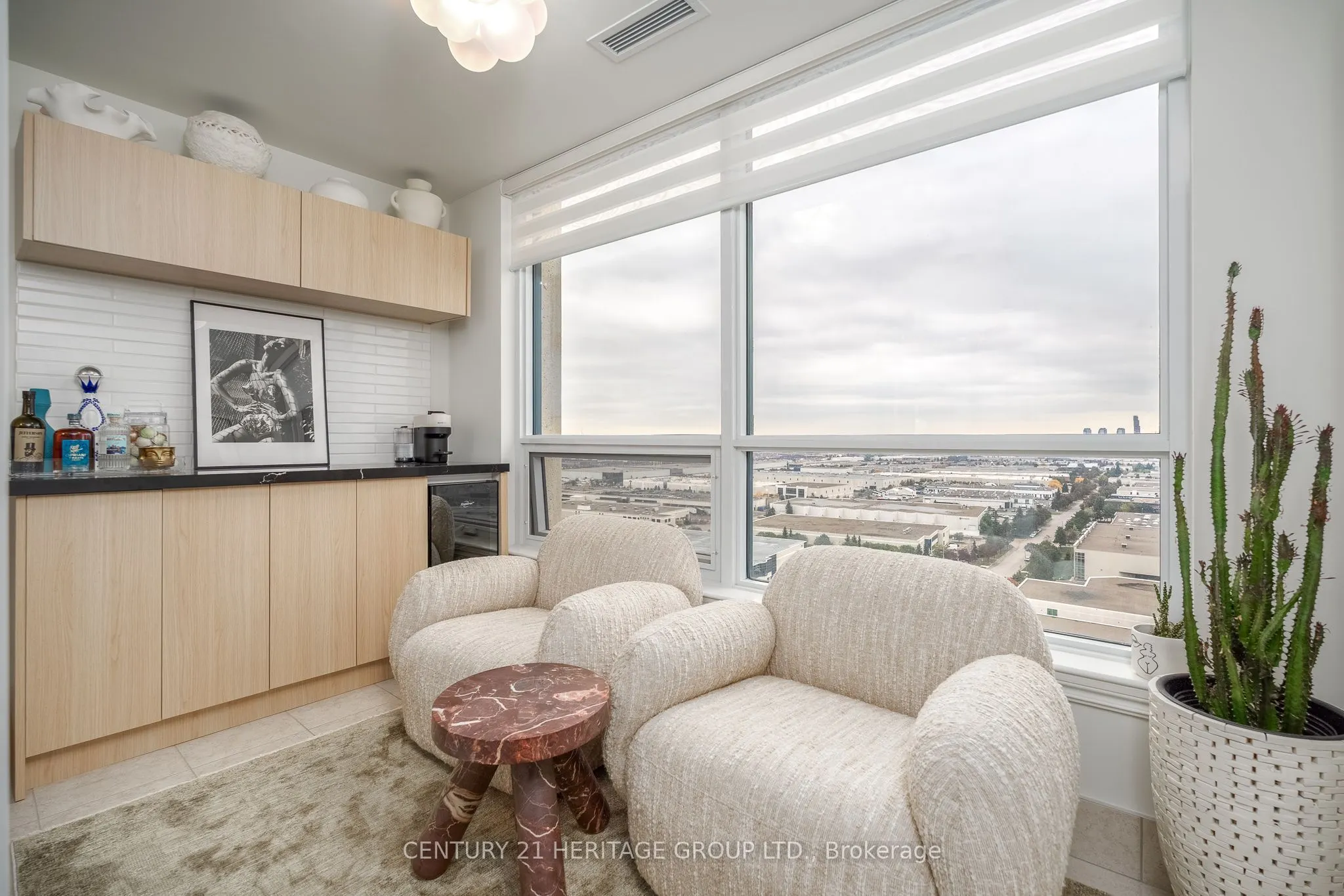 9075 Jane Street #1807
