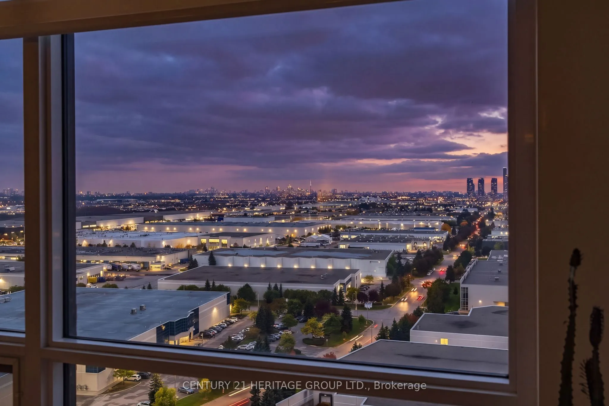 9075 Jane Street #1807
