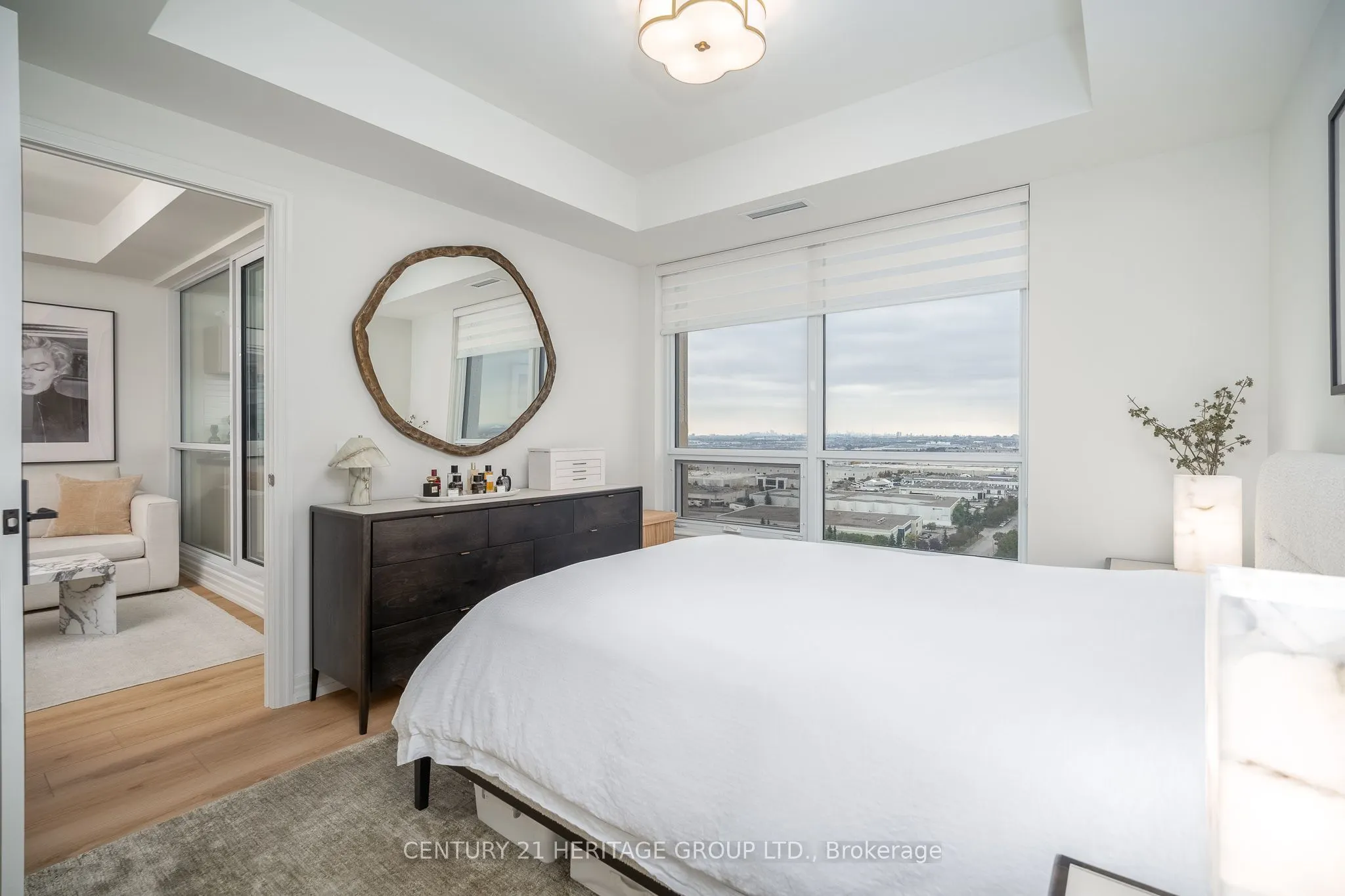 9075 Jane Street #1807