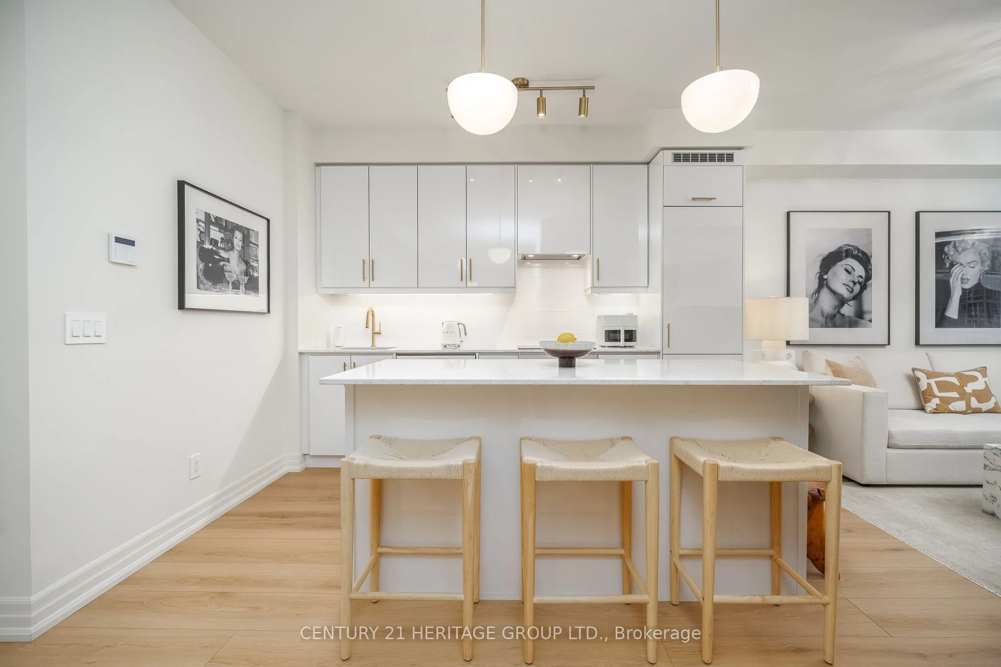 9075 Jane Street #1807