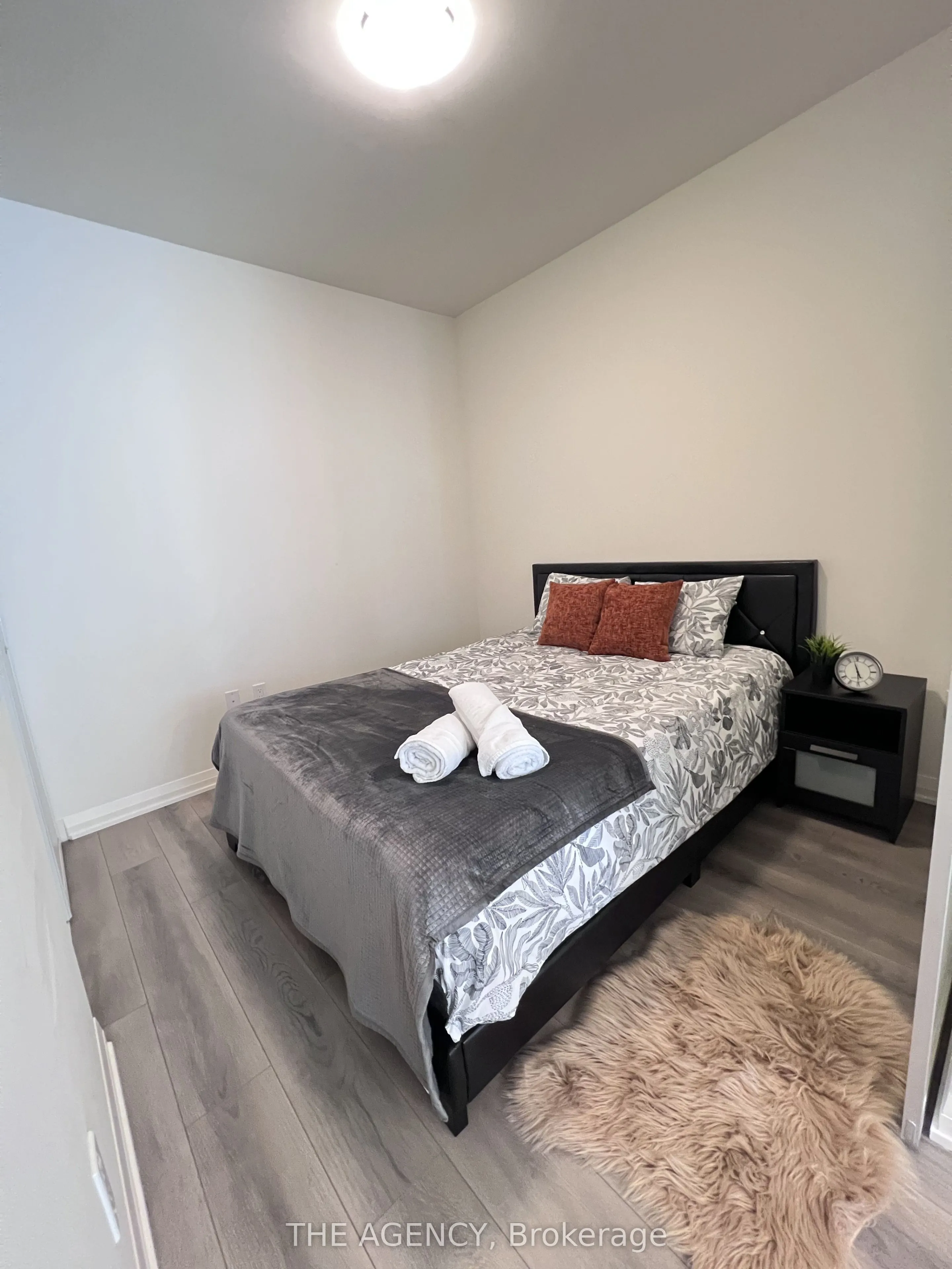 8960 Jane Street E #1402