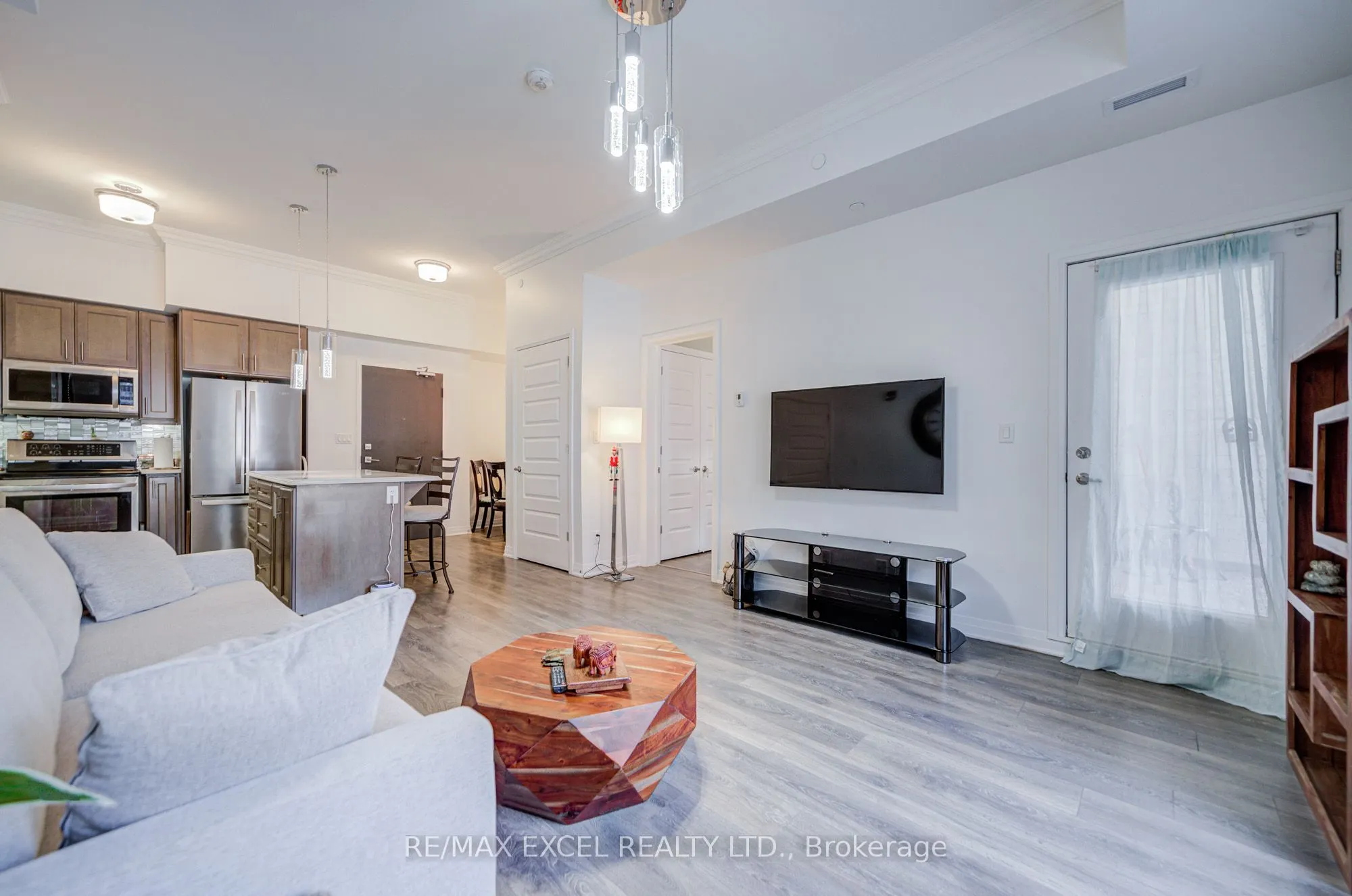 2 Adam Sellers Street #103