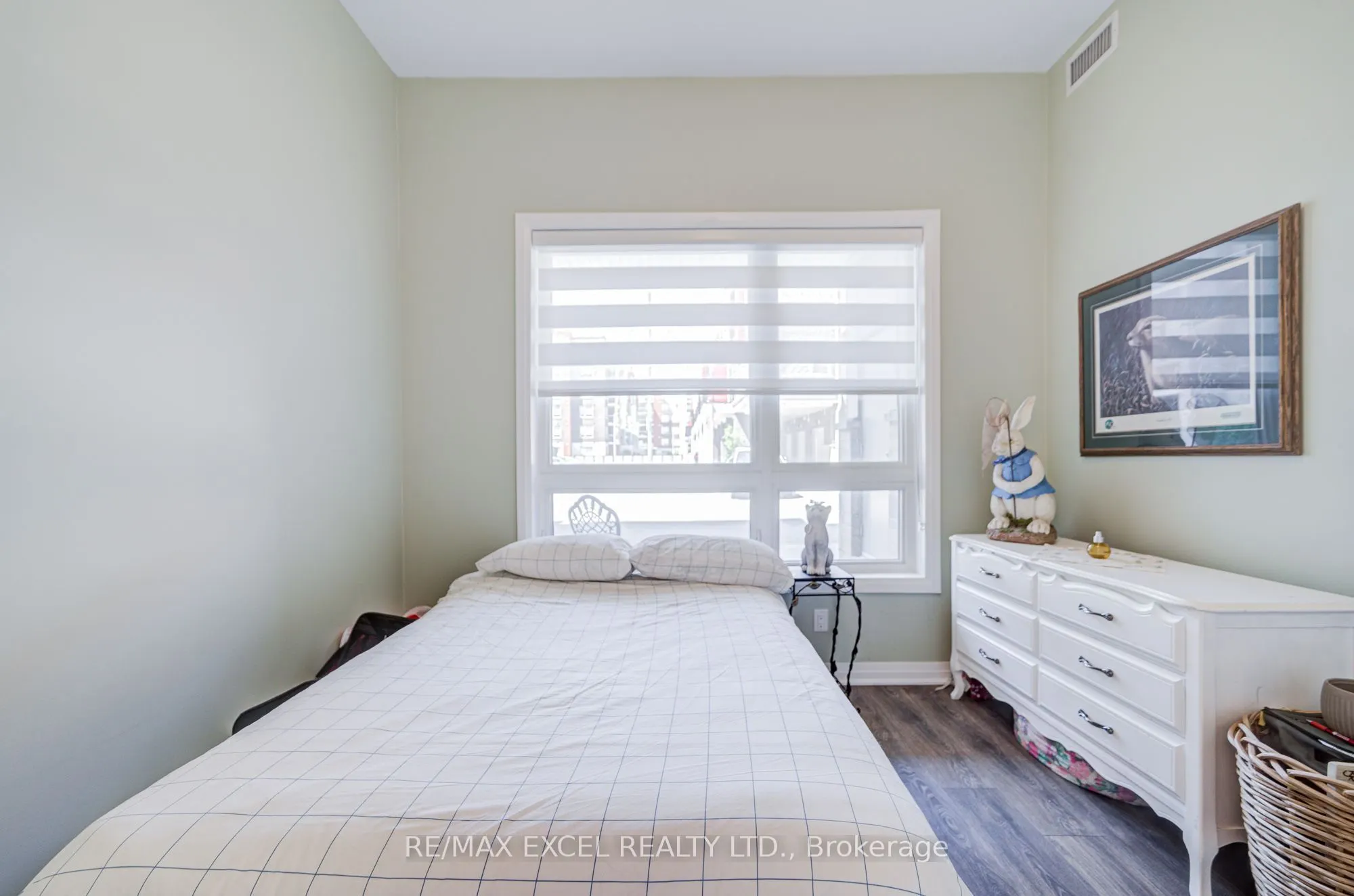 2 Adam Sellers Street #103