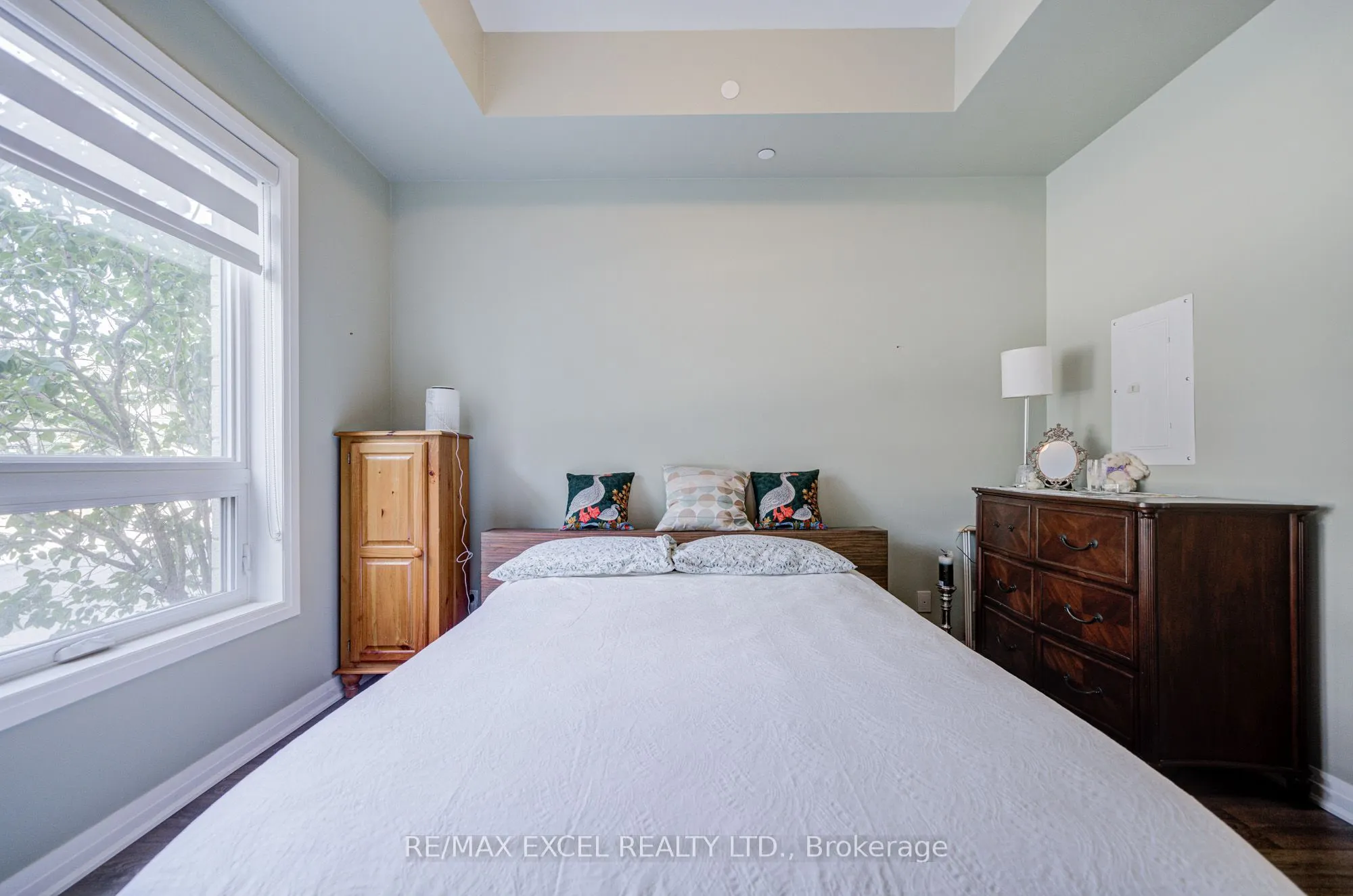2 Adam Sellers Street #103