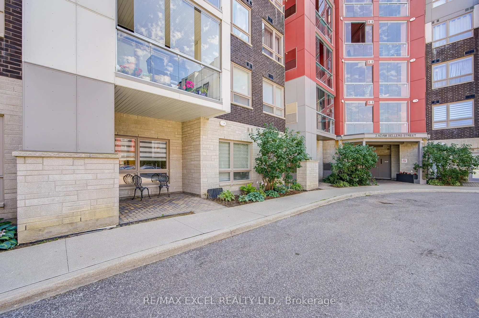 2 Adam Sellers Street #103