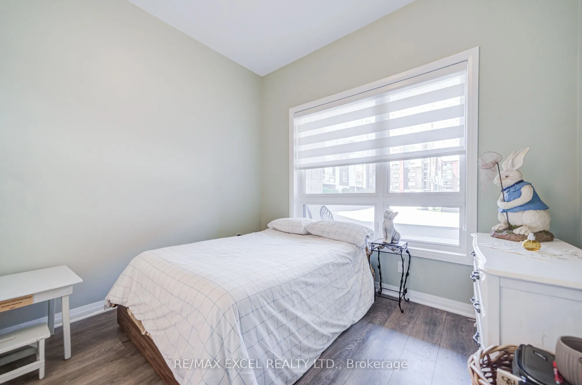 2 Adam Sellers Street #103