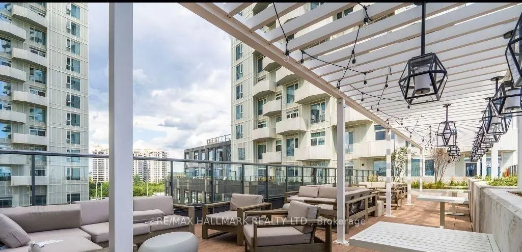 10 Abeja Street #1719