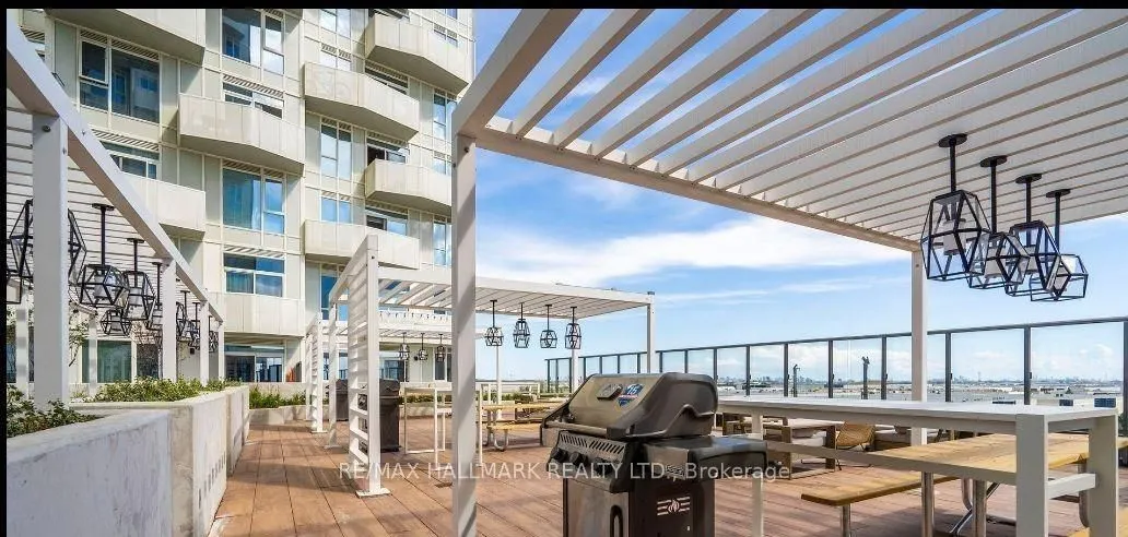 10 Abeja Street #1719