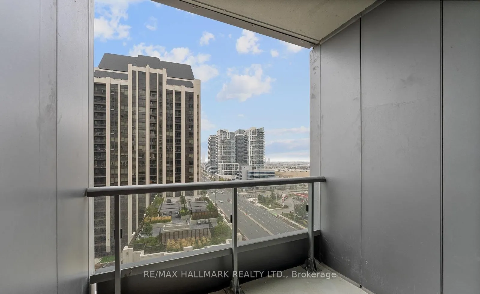 10 Abeja Street #1719