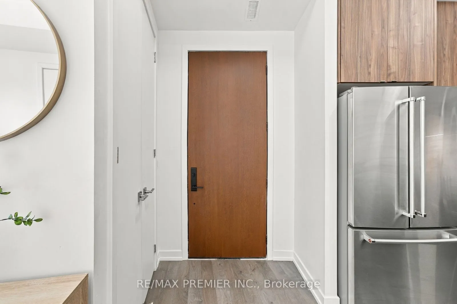 8 Walder Lane #102