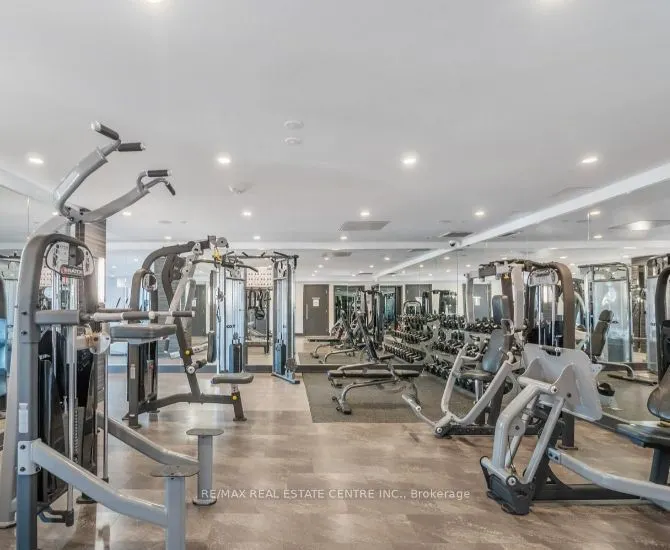9471 Yonge Street #315