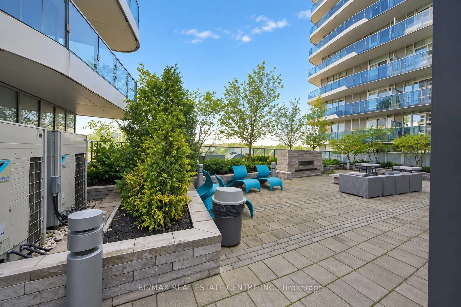 9471 Yonge Street #315