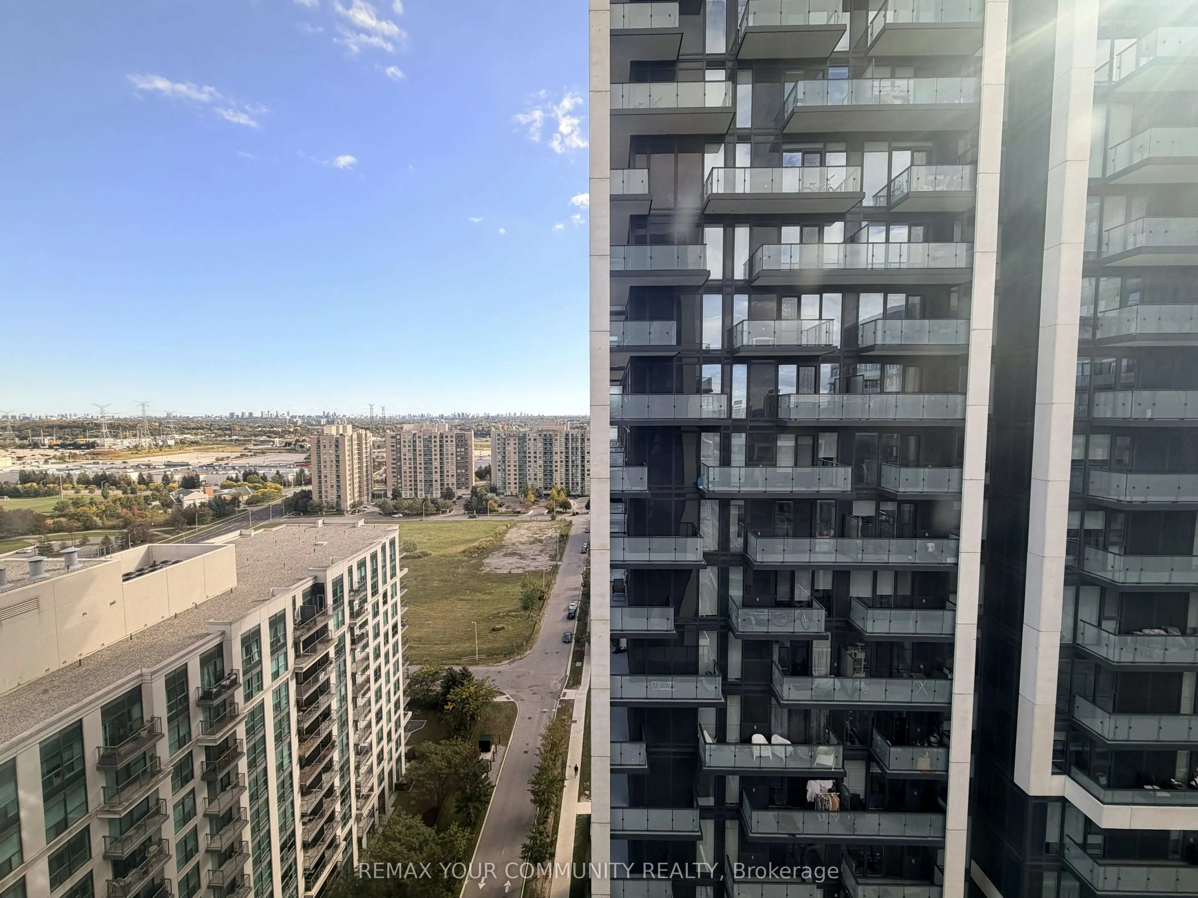 75 Oneida Crescent #1809