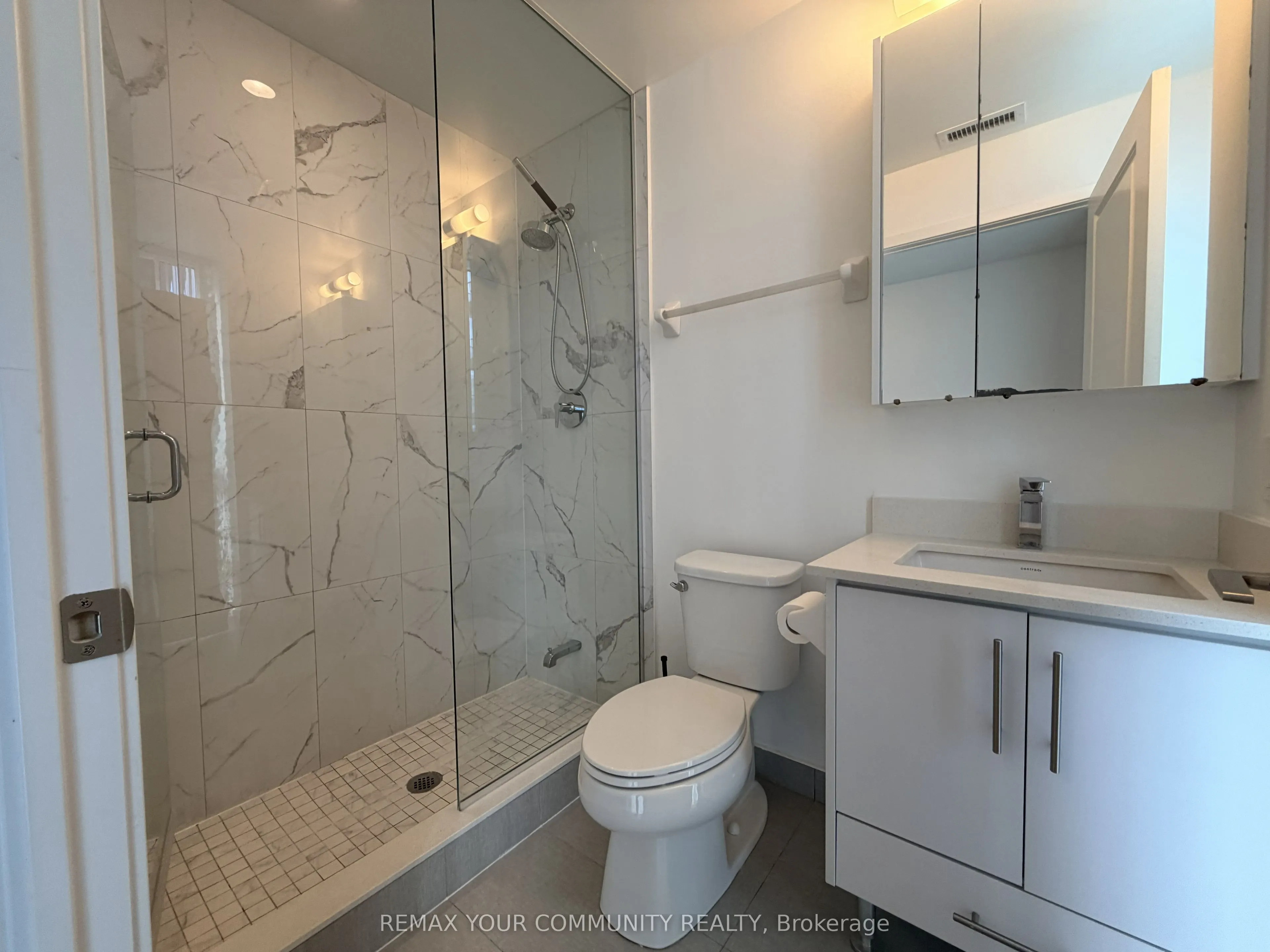 75 Oneida Crescent #1809