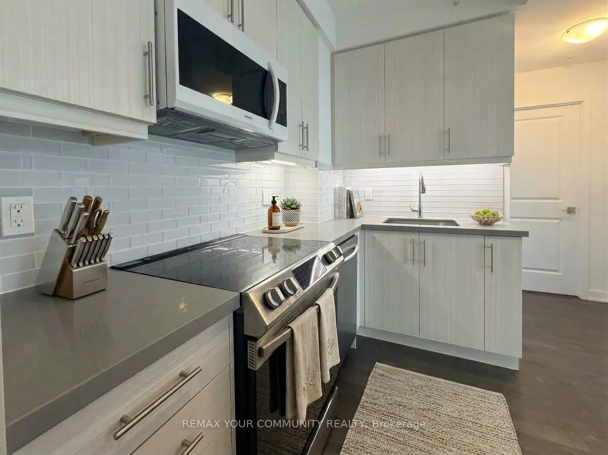 75 Oneida Crescent #1809