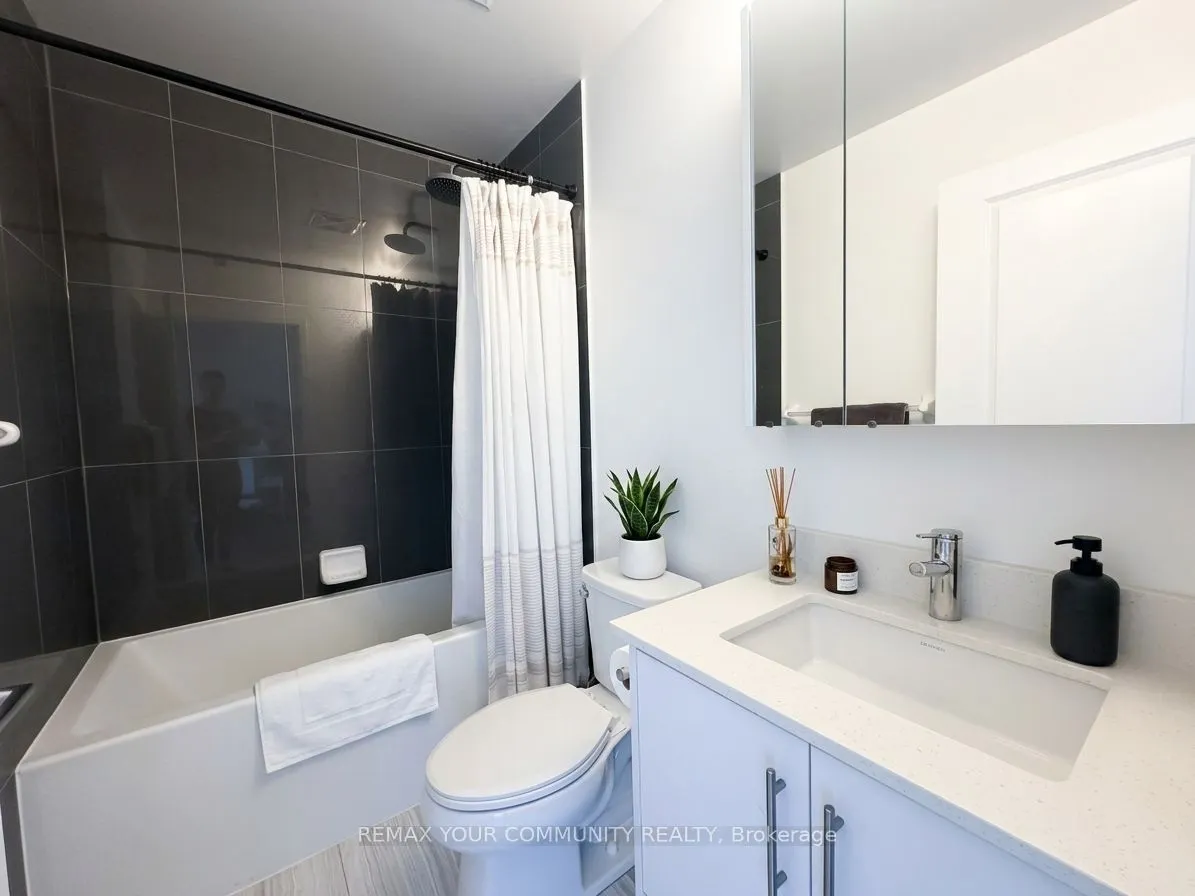75 Oneida Crescent #1809