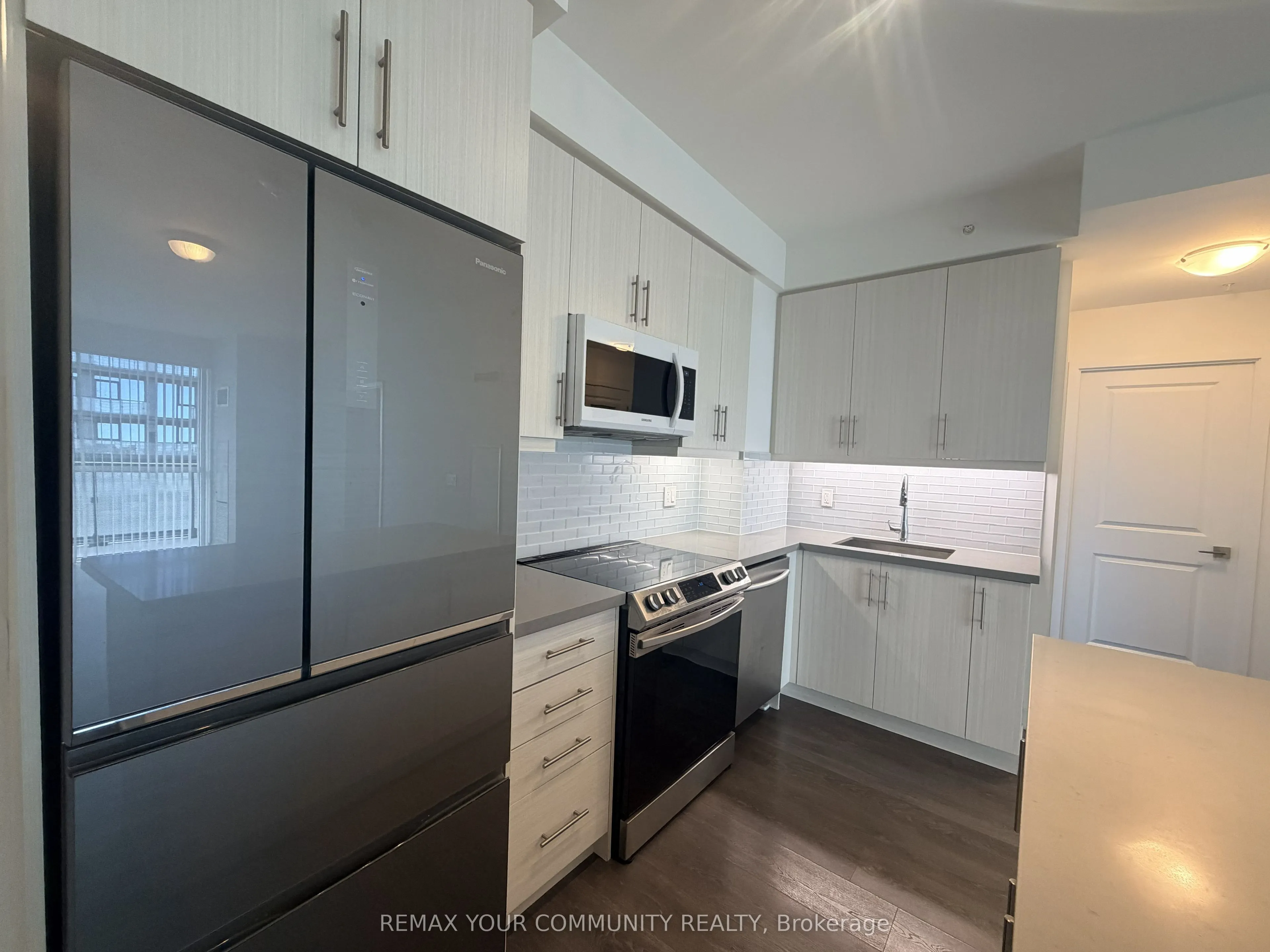75 Oneida Crescent #1809