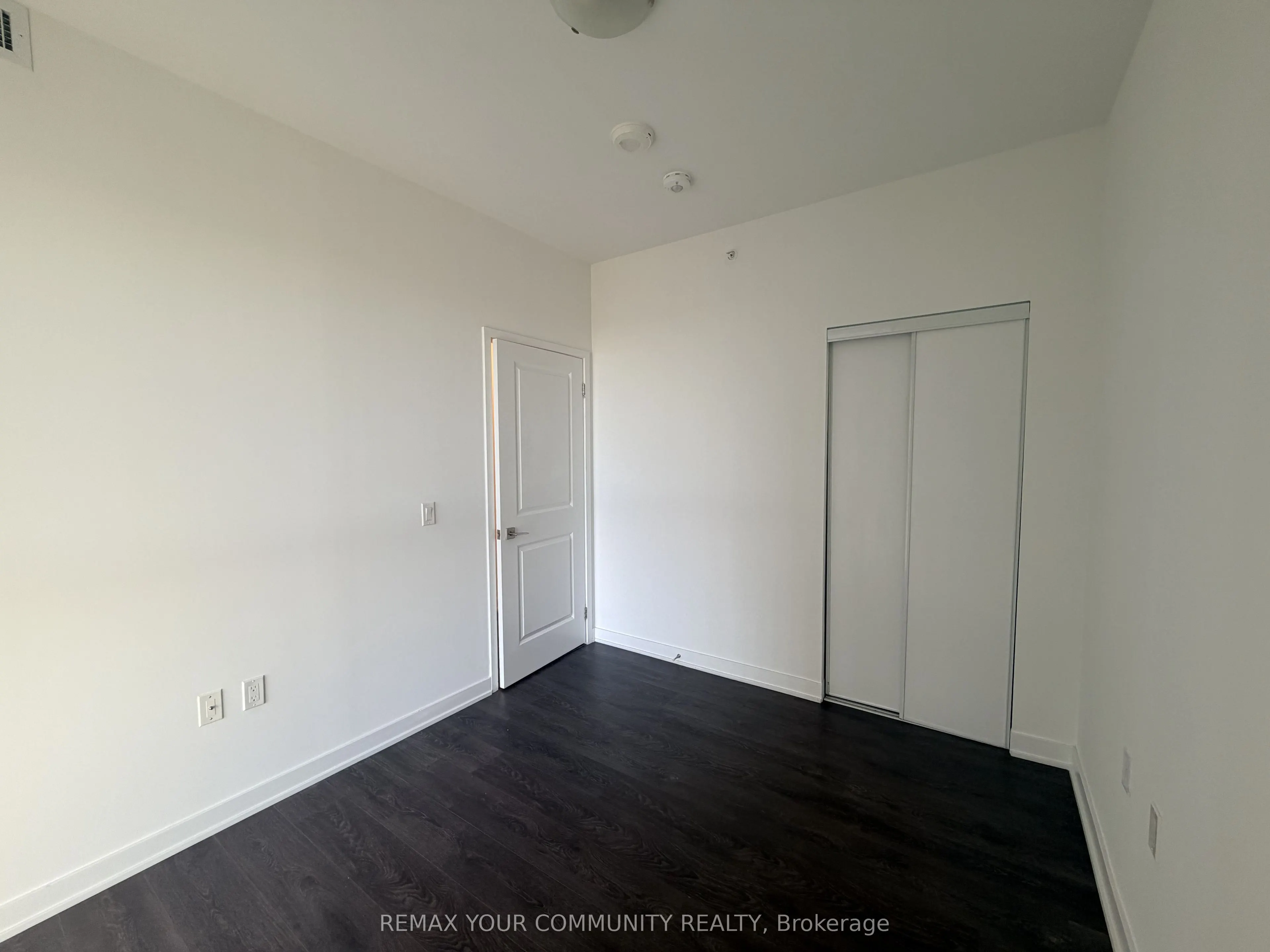 75 Oneida Crescent #1809