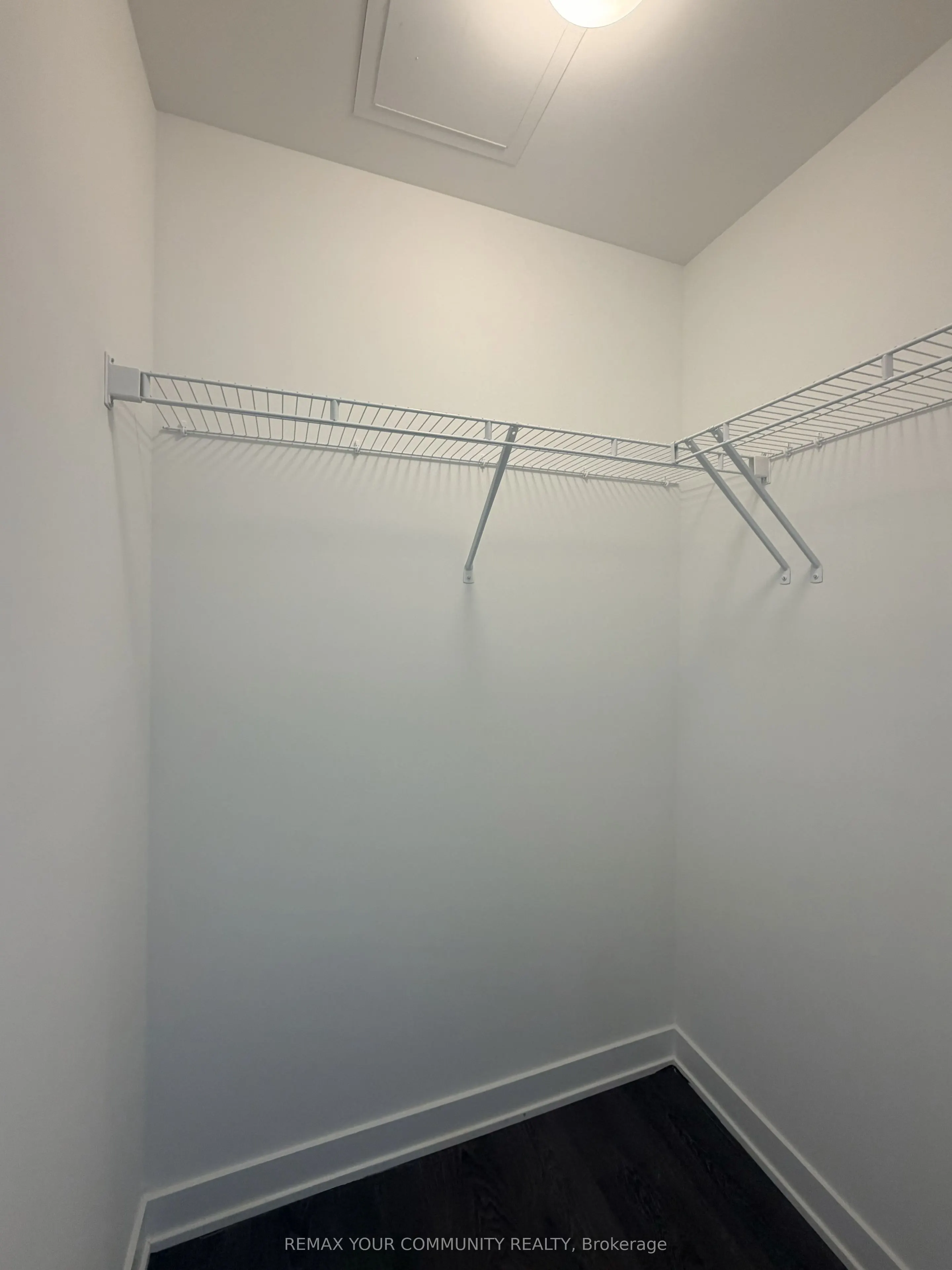 75 Oneida Crescent #1809