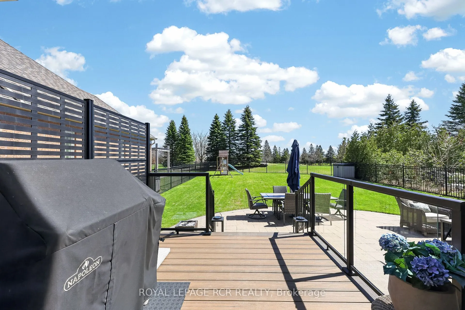 14 Emerald Heights Drive