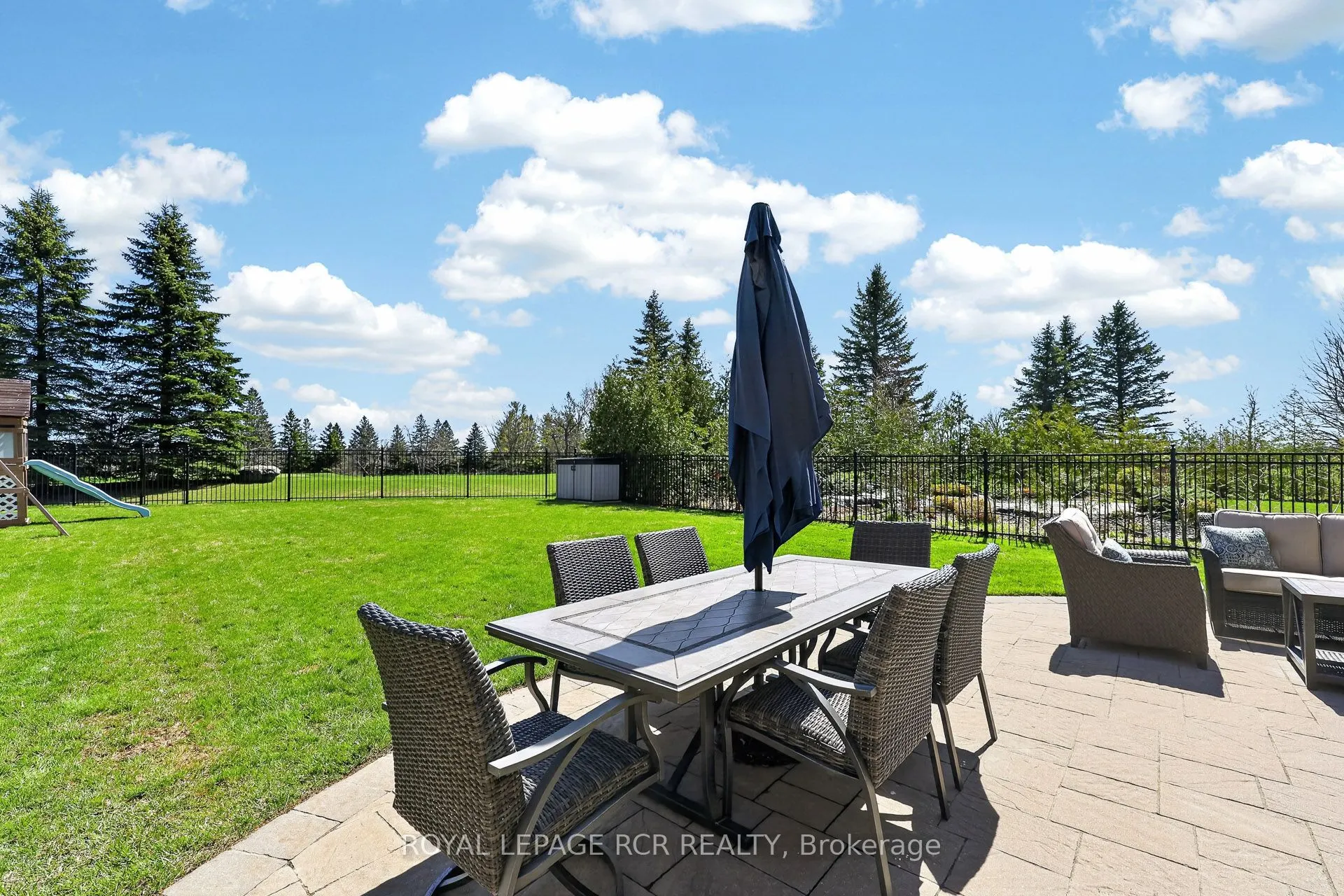 14 Emerald Heights Drive