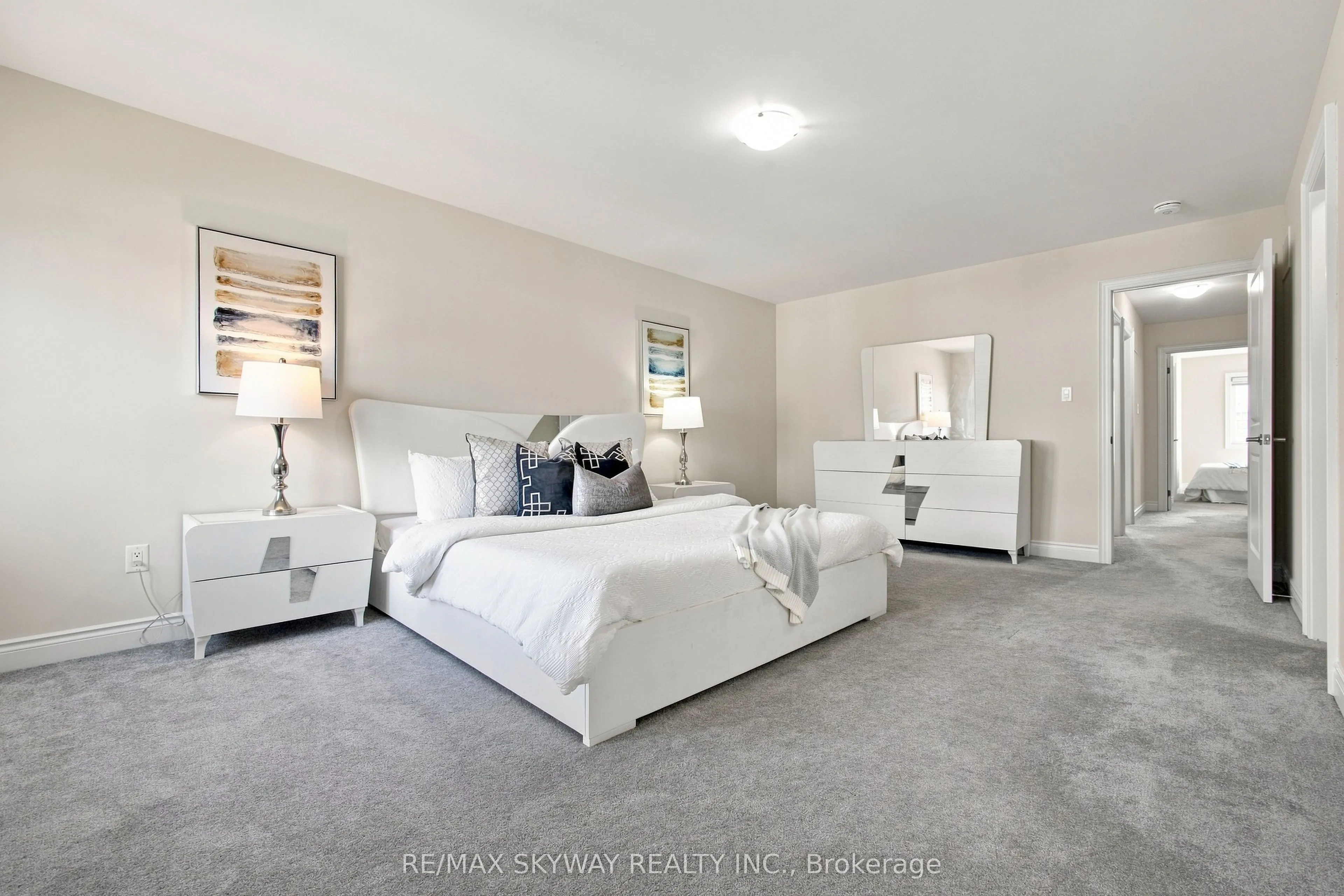 60 Lorne Thomas Place