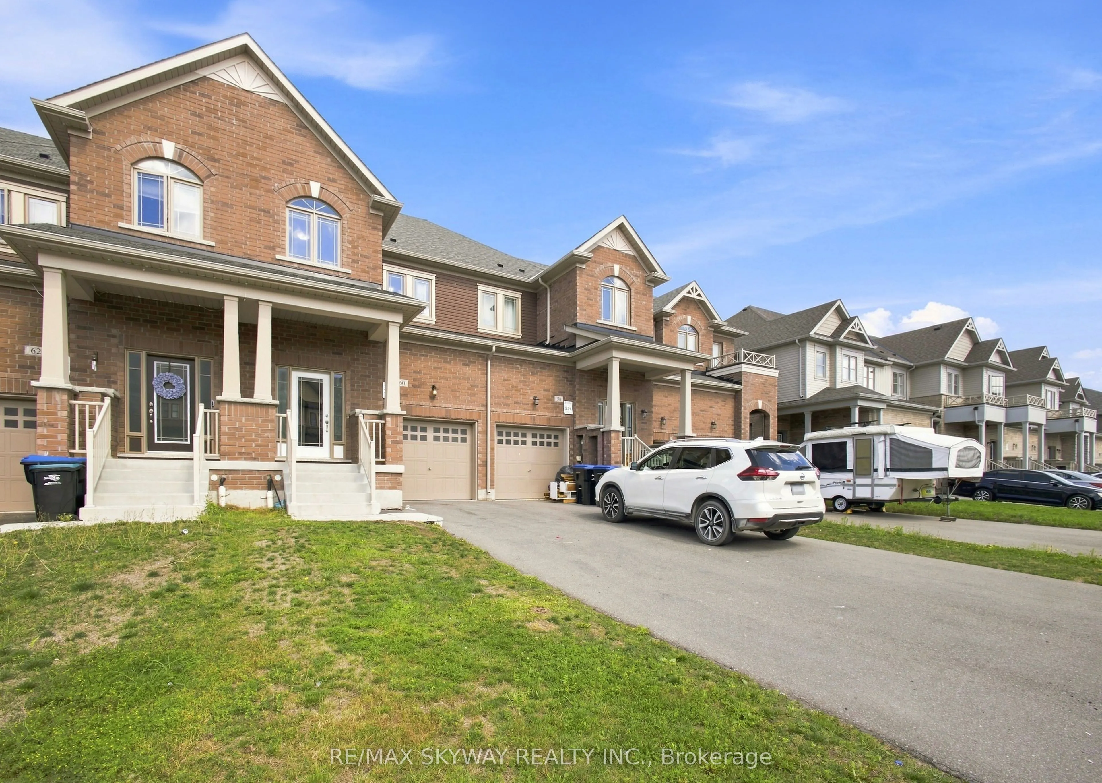 60 Lorne Thomas Place