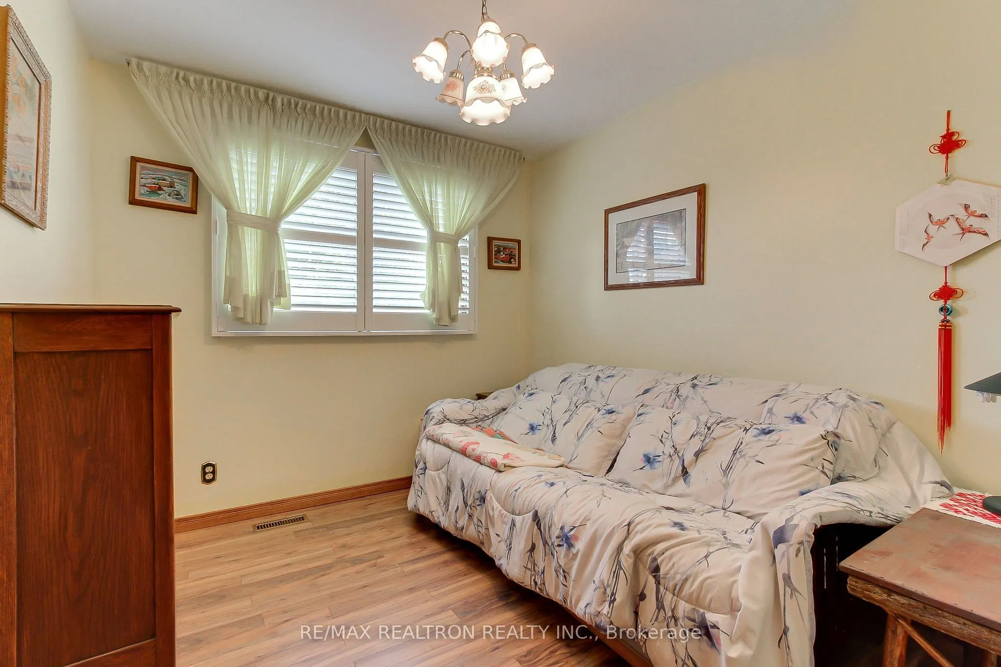 55 Redcastle Crescent