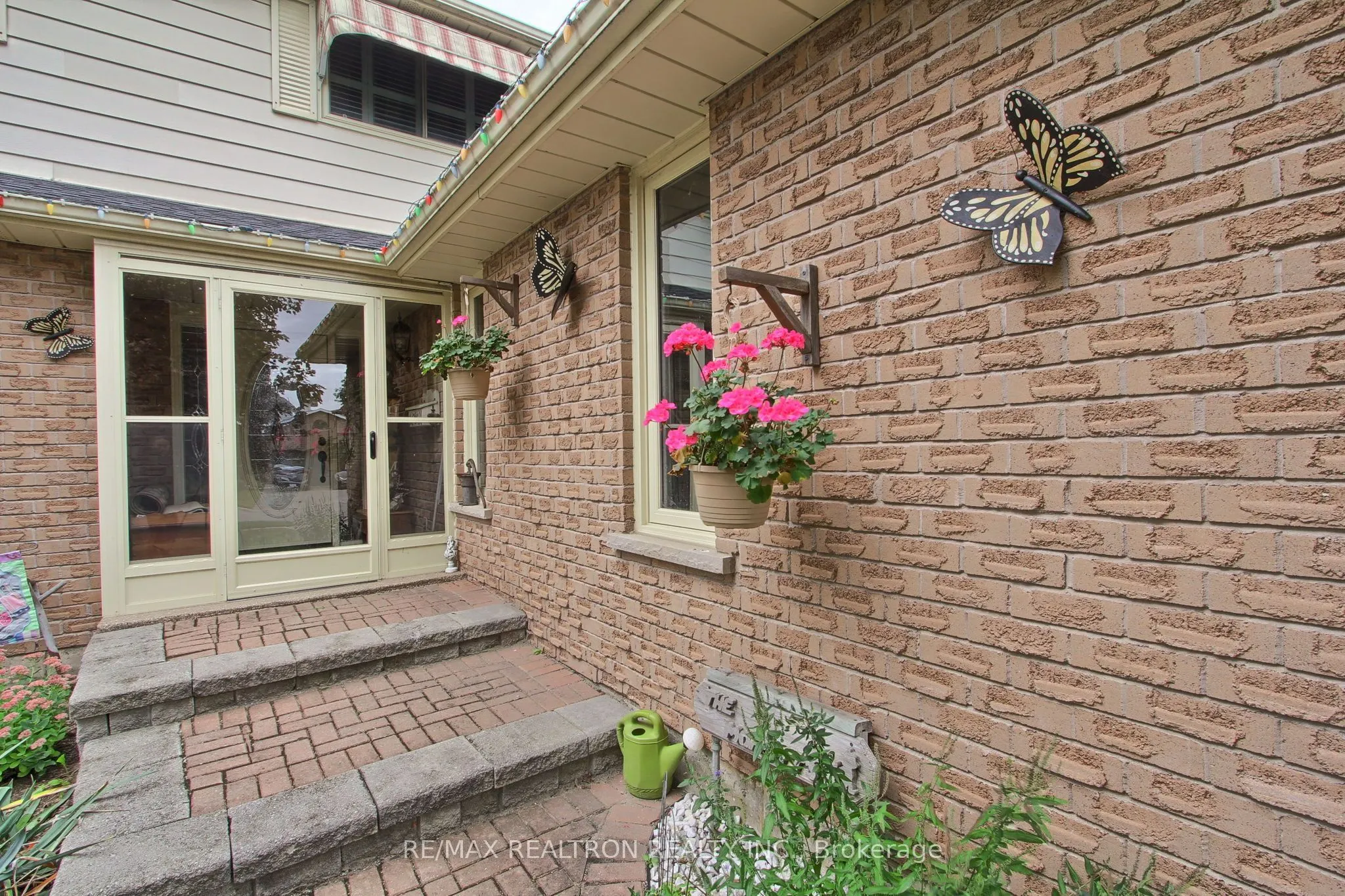 55 Redcastle Crescent