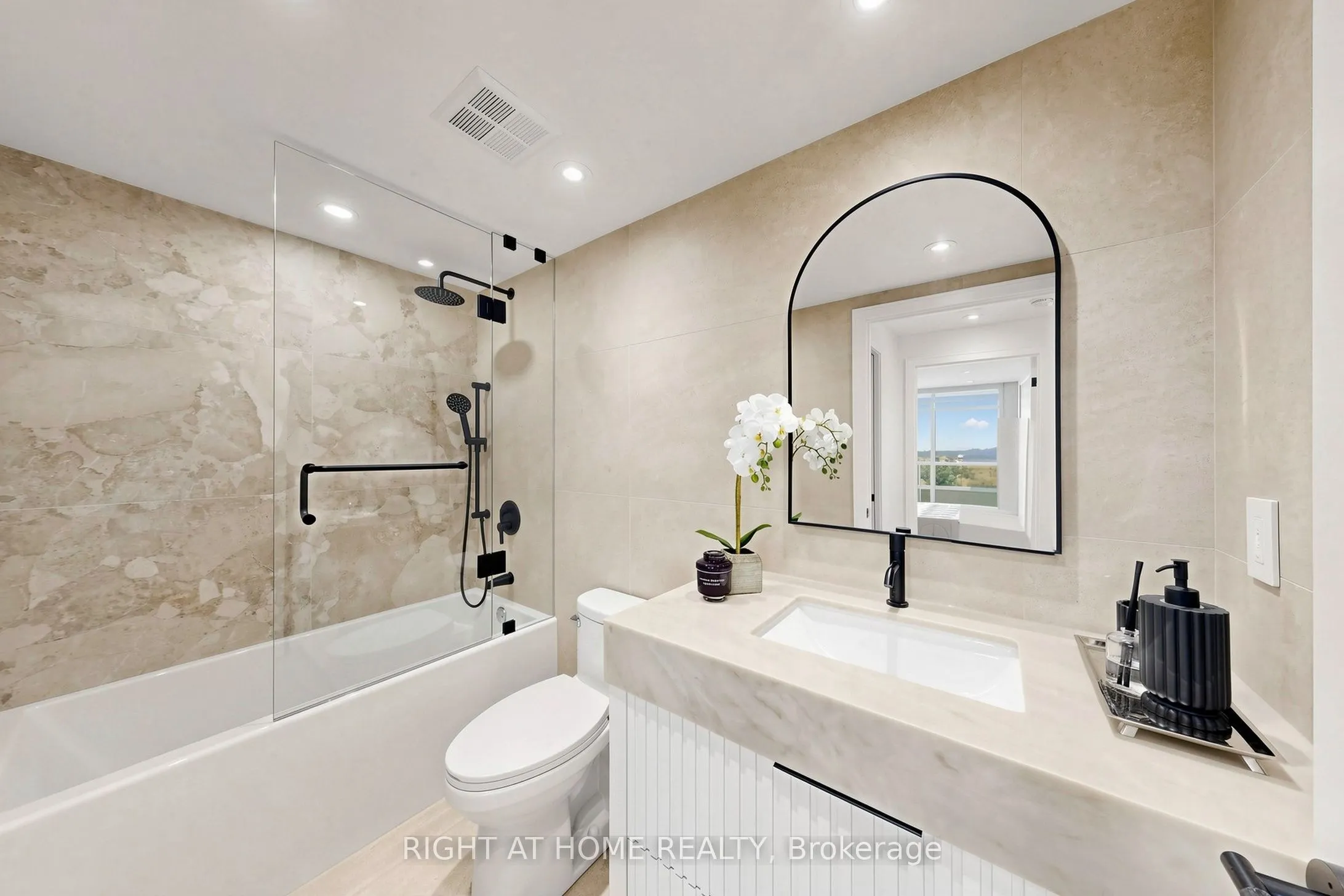 7 Townsgate Drive #1506