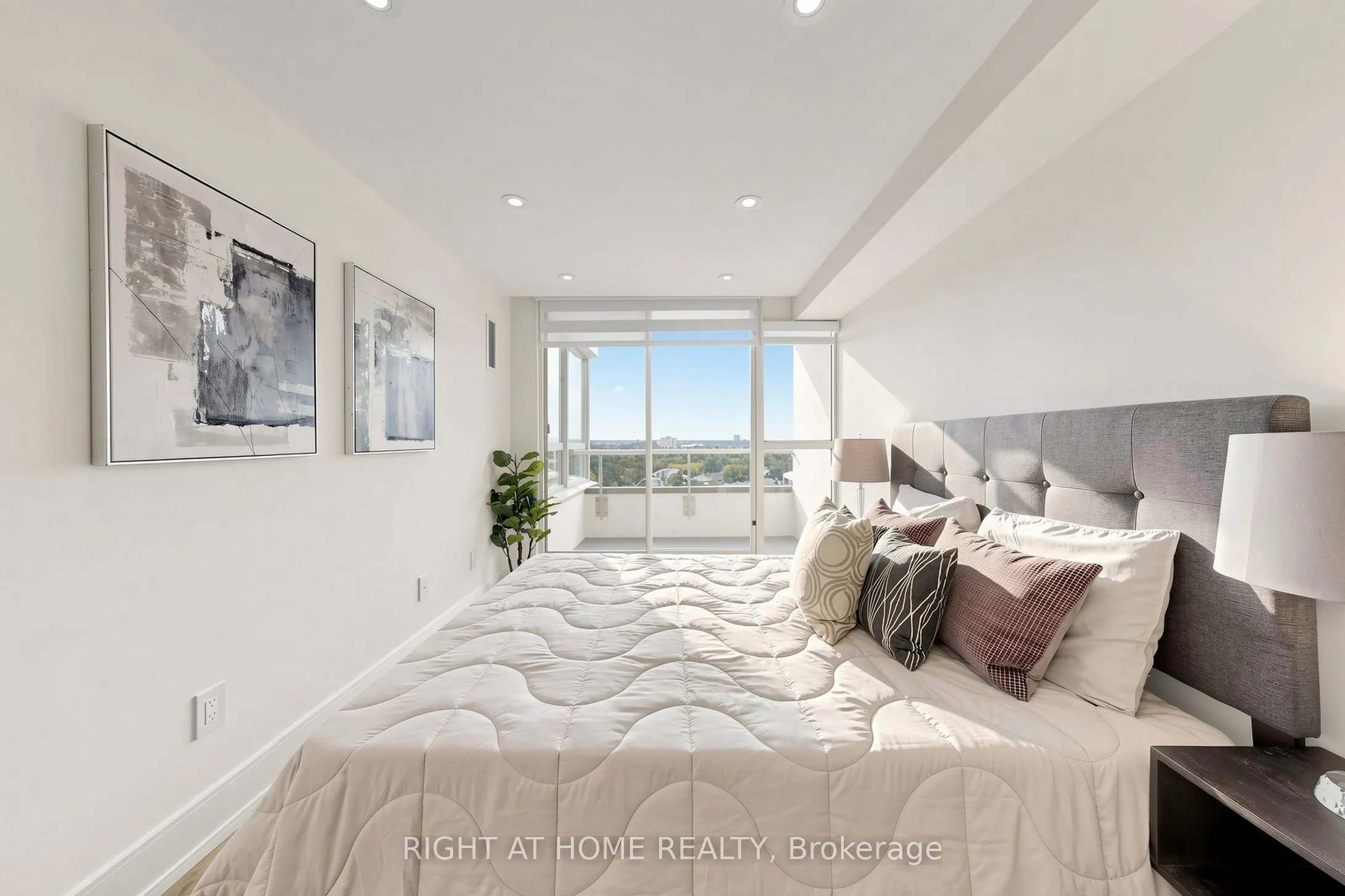 7 Townsgate Drive #1506
