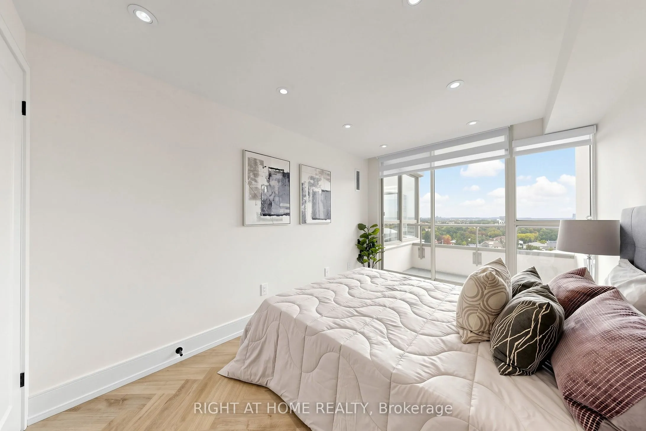 7 Townsgate Drive #1506