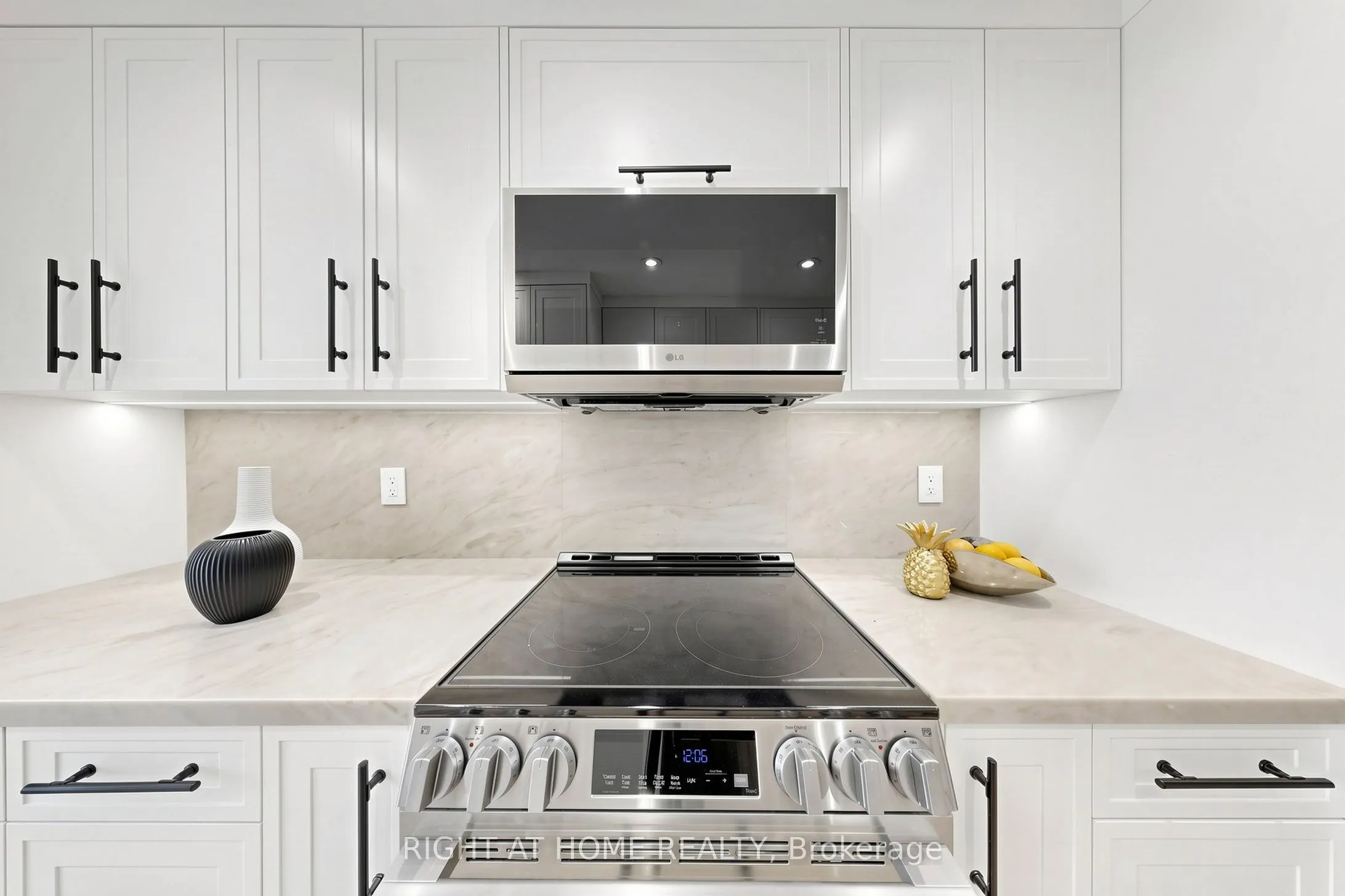 7 Townsgate Drive #1506