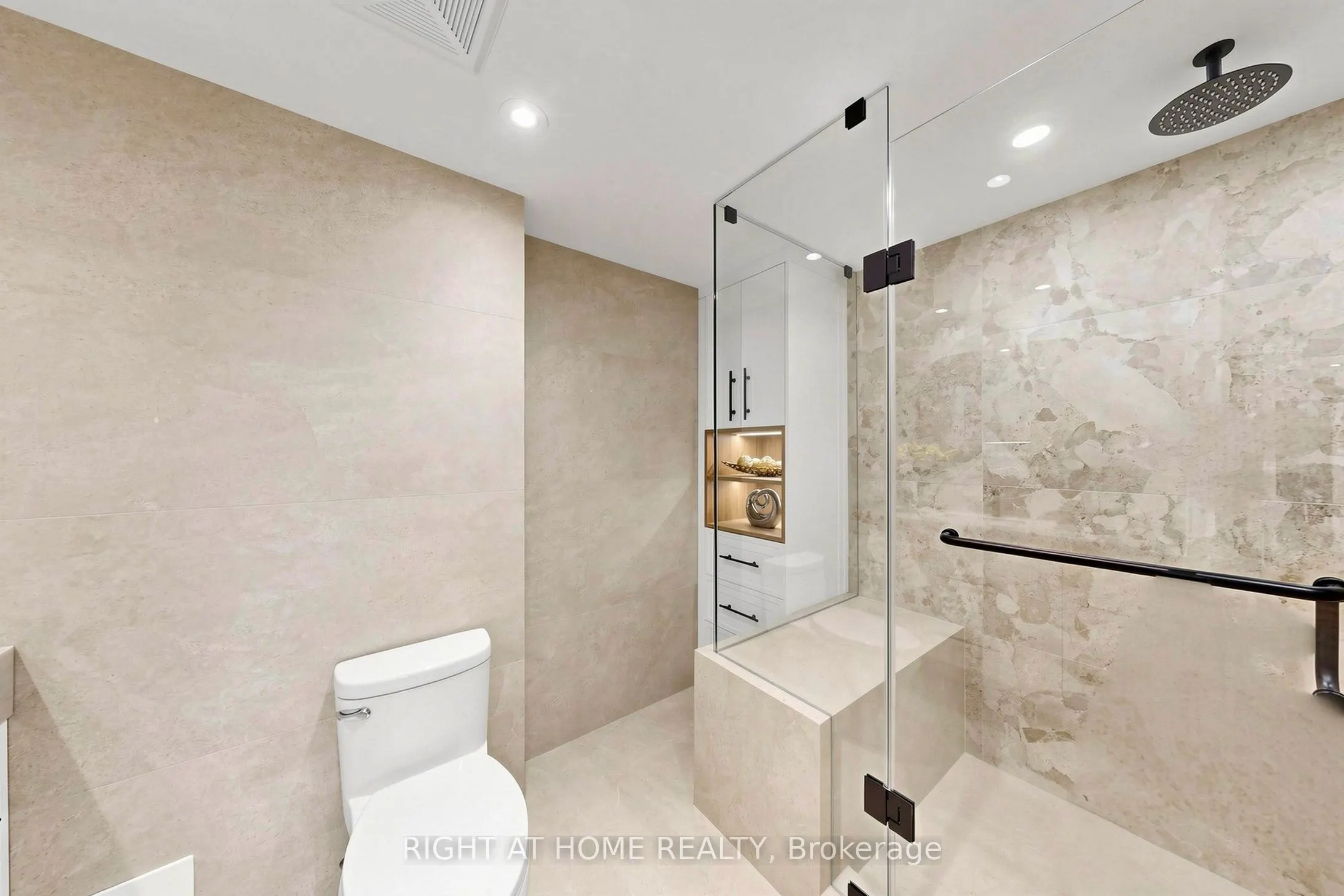 7 Townsgate Drive #1506