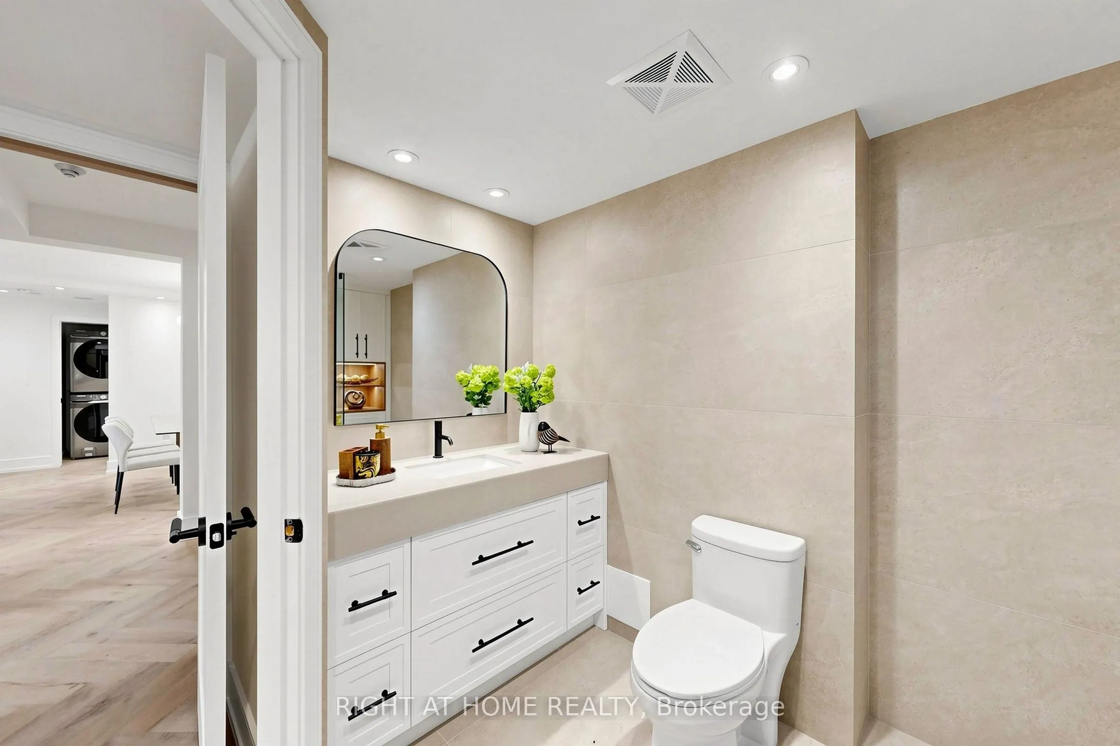 7 Townsgate Drive #1506