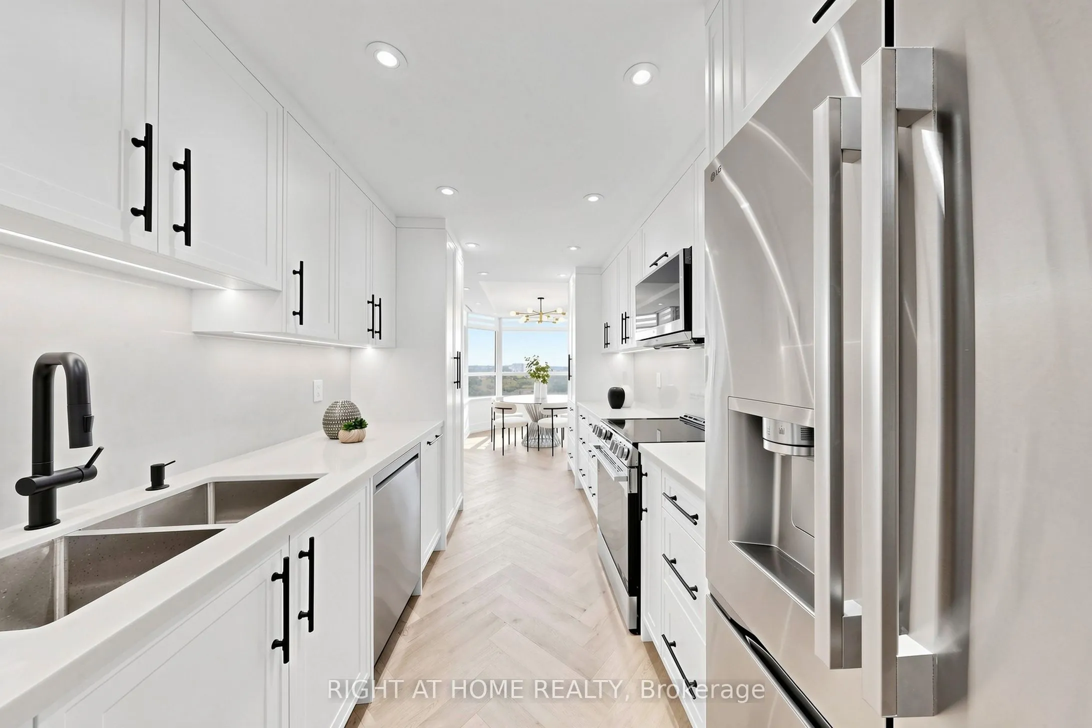 7 Townsgate Drive #1506