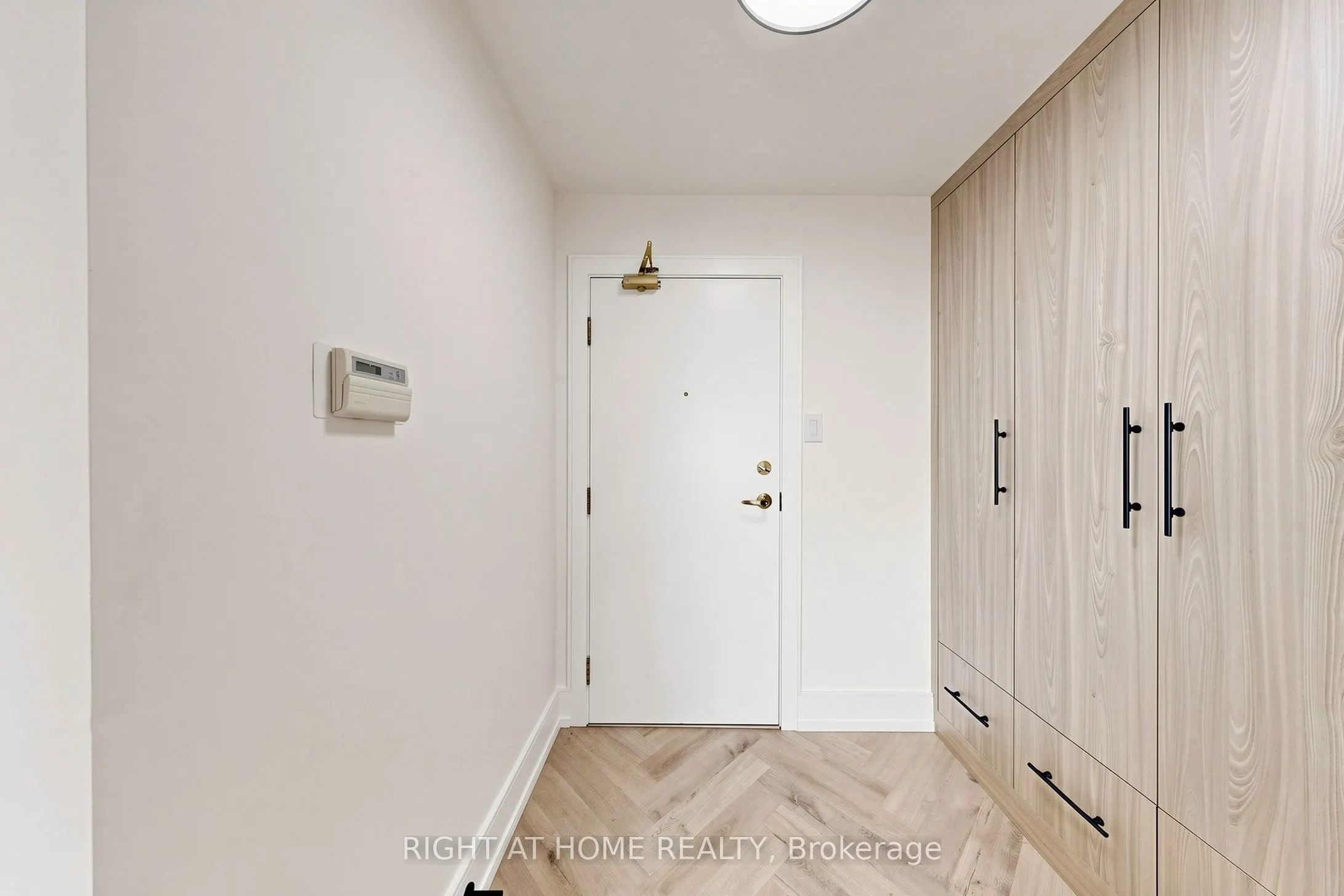 7 Townsgate Drive #1506
