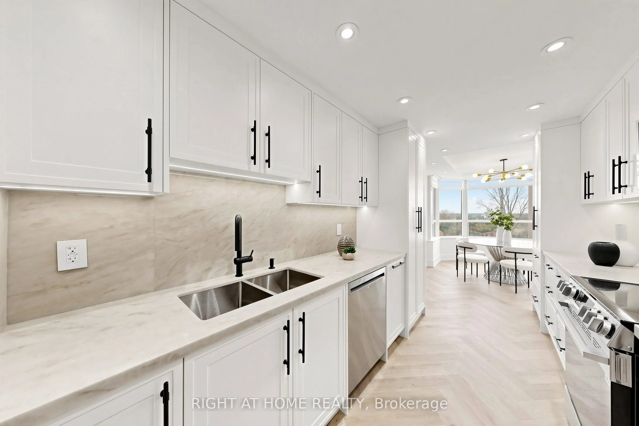7 Townsgate Drive #1506