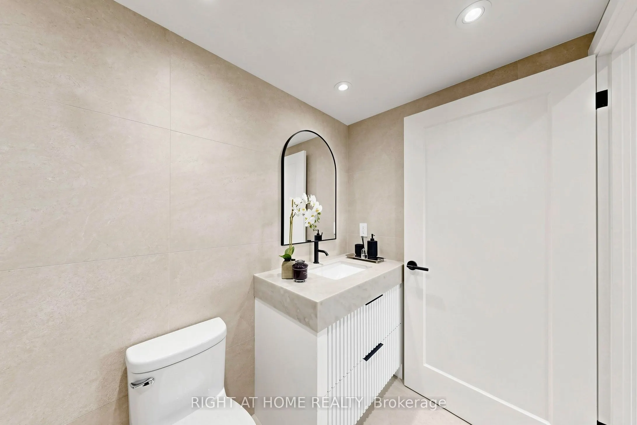7 Townsgate Drive #1506