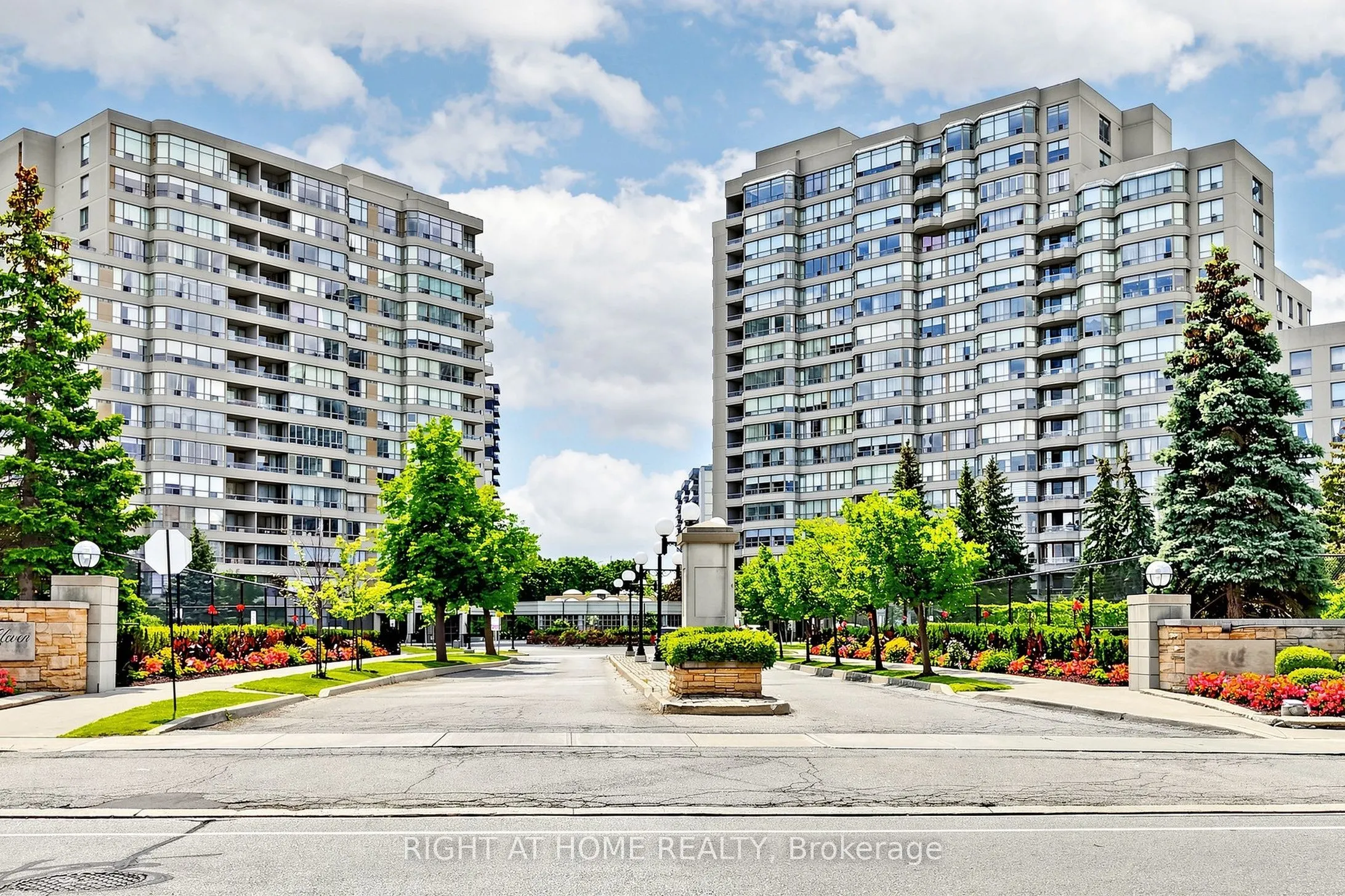 7 Townsgate Drive #1506