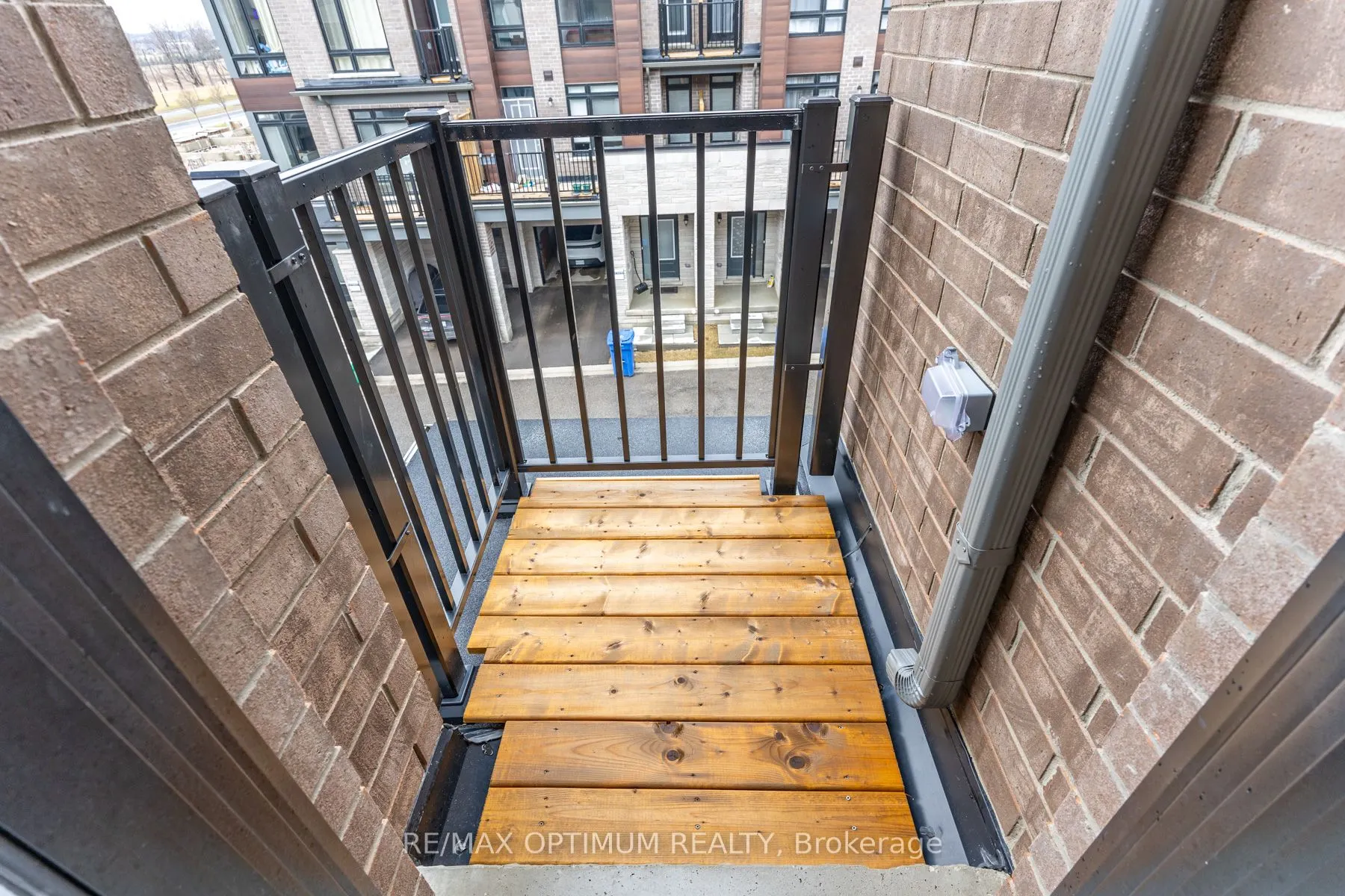 15 Gunton Street