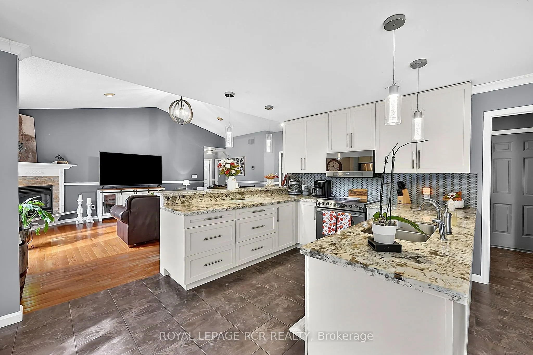 11 Fisher Drive