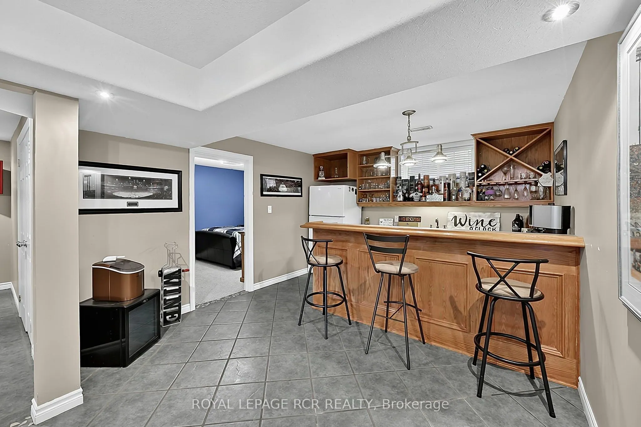 11 Fisher Drive