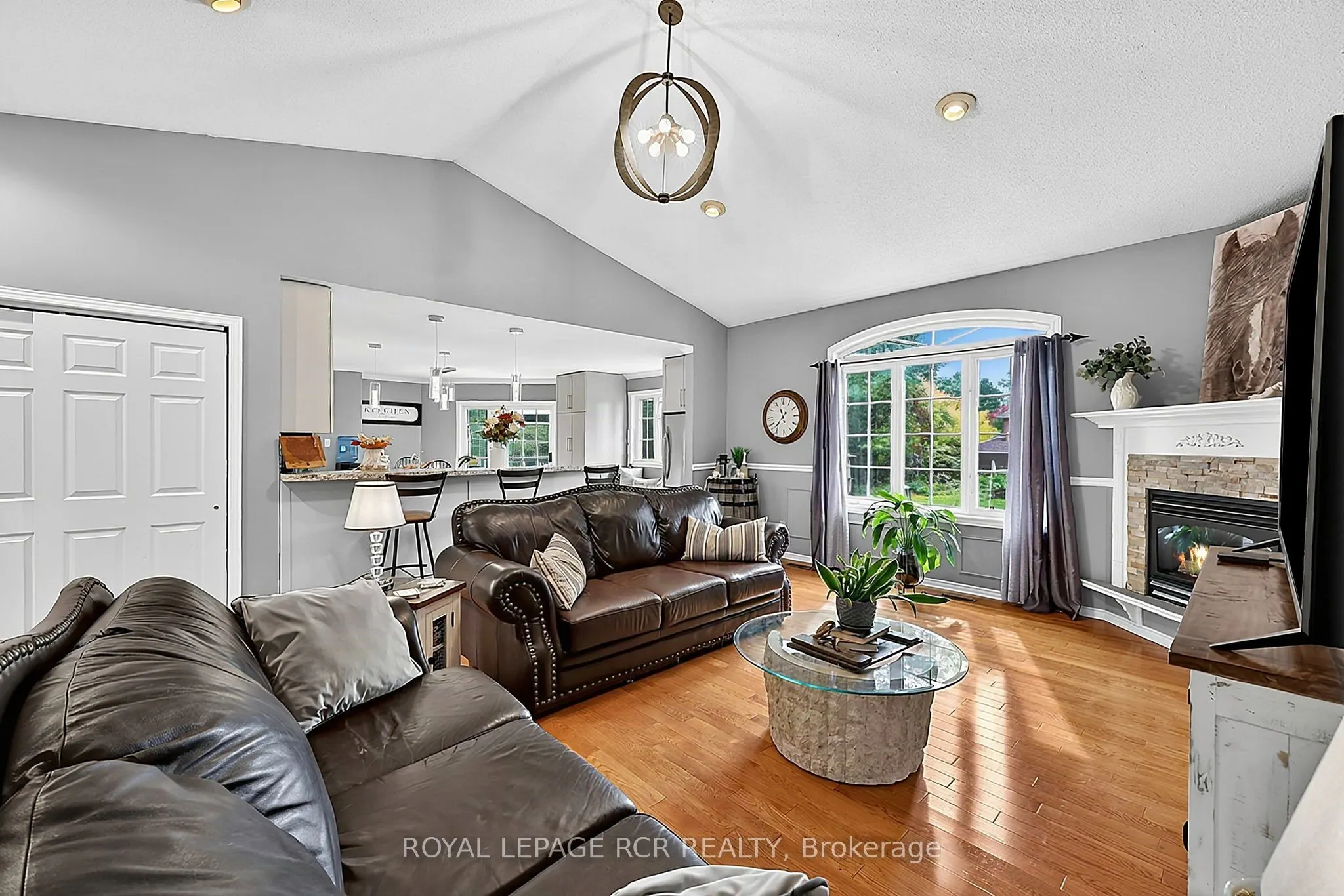 11 Fisher Drive