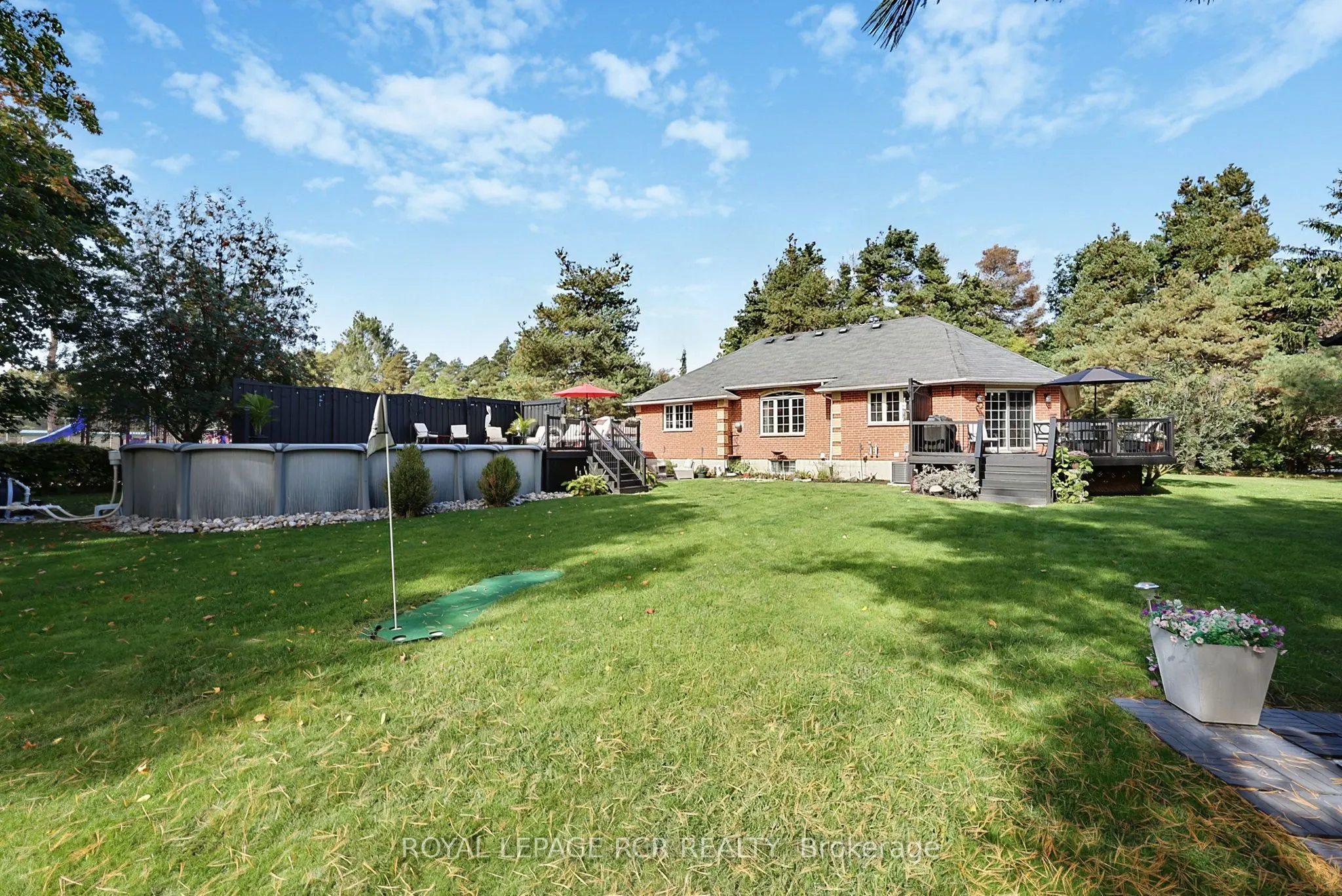11 Fisher Drive