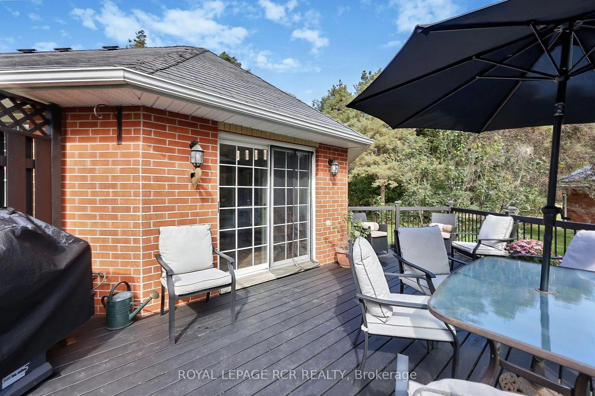 11 Fisher Drive