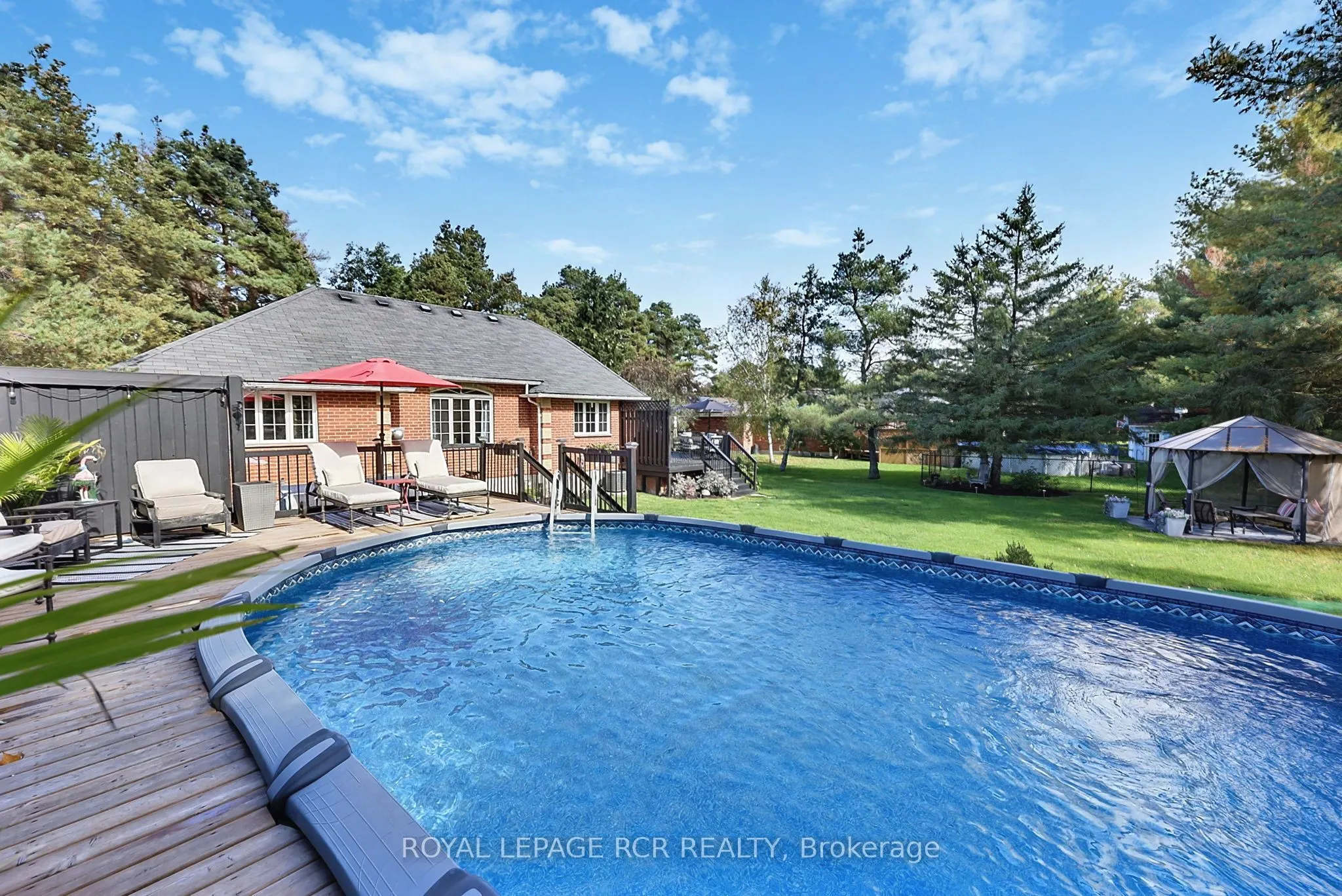 11 Fisher Drive