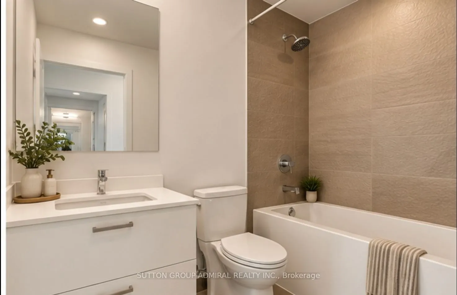 50 Upper Mall Way #2510