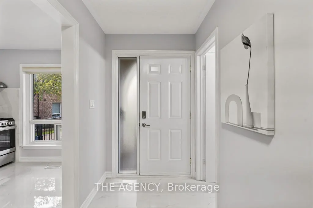 1 Wootten Way S #32