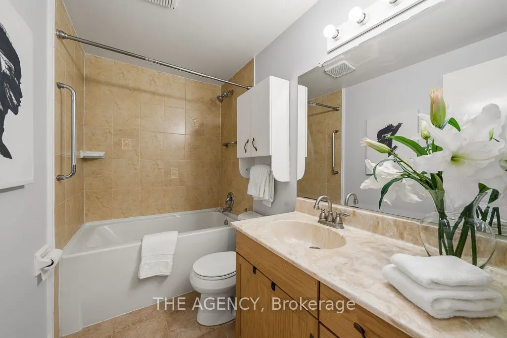1 Wootten Way S #32